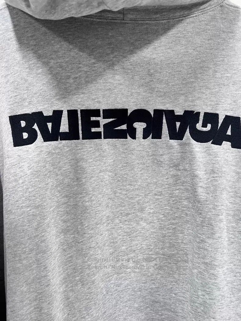 Balenciaga Balenciaga Grey reversed embroidered letter logo hooded sw Size US M / EU 48-50 / 2 - 7 Thumbnail