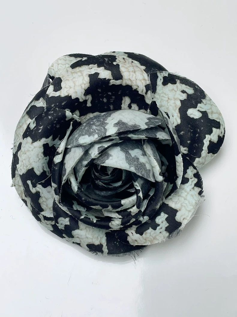 Alexander McQueen Alexander Mcqueen Three-dimensional large flower brooch 250 Size ONE SIZE - 1 Thumbnail