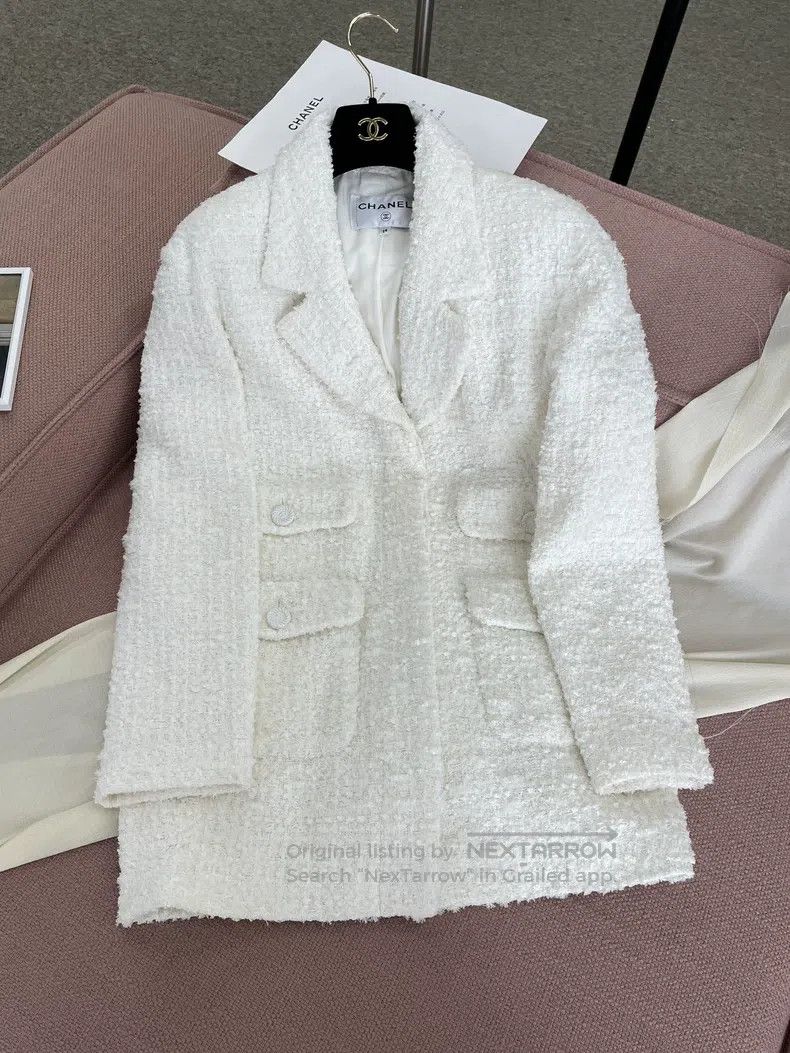 Chanel Chanel Cruise Series Set White Four-pocket Tweed Set Size XS / US 0-2 / IT 36-38 - 1 Thumbnail