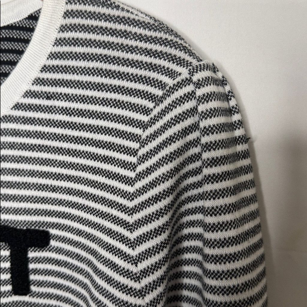 Karl Lagerfeld NWOT Karl Lagerfeld Paris striped C'est La Vie sweatshirt XL Size XL / US 12-14 / IT 48-50 - 4 Thumbnail