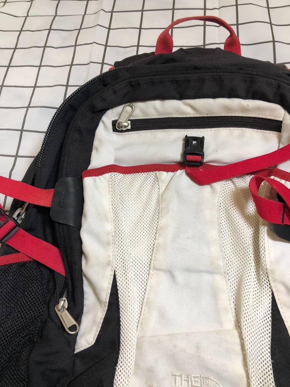 The North Face The North Face TNF Recon Daypack Backpack Hiking Gorpcore Size ONE SIZE - 5 Thumbnail