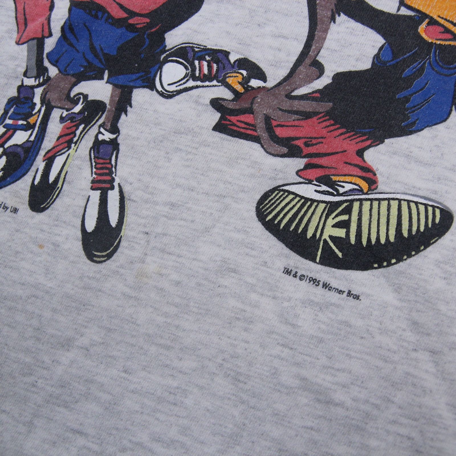 Vintage Vintage 1995 Looney Tunes Basketball Front/Back Graphic T Size US XL / EU 56 / 4 - 5 Thumbnail
