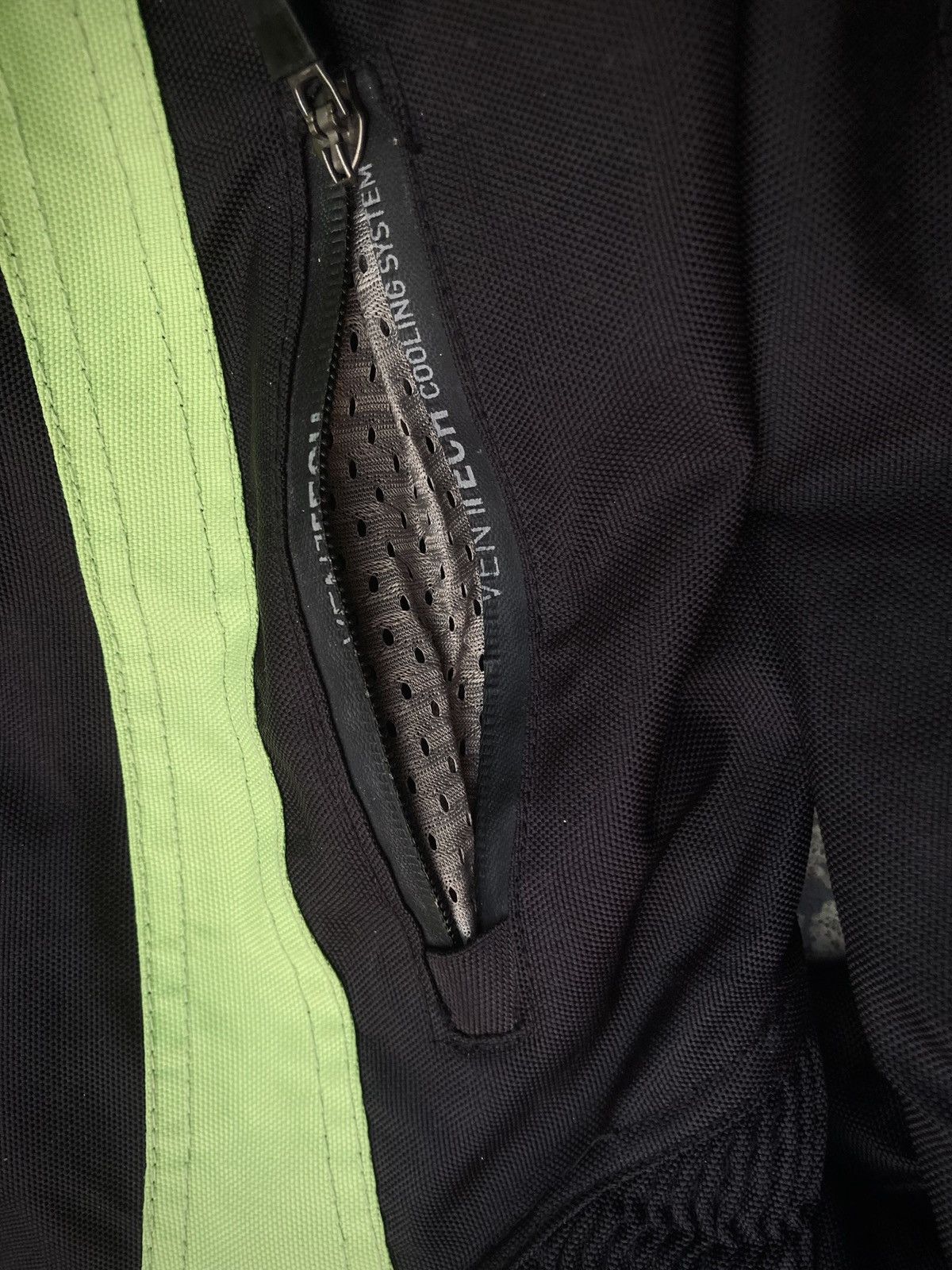 Other R7 Racing Jacket w/ Removable Safety Pads & Inner Liner Size US L / EU 52-54 / 3 - 15 Thumbnail