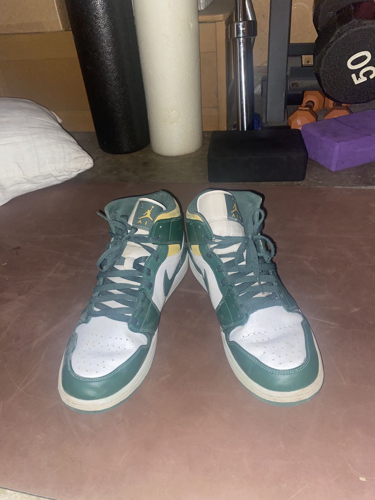 Jordan Brand White and Green Jordan 1 Hightops Size US 14 / EU 47 - 4 Thumbnail