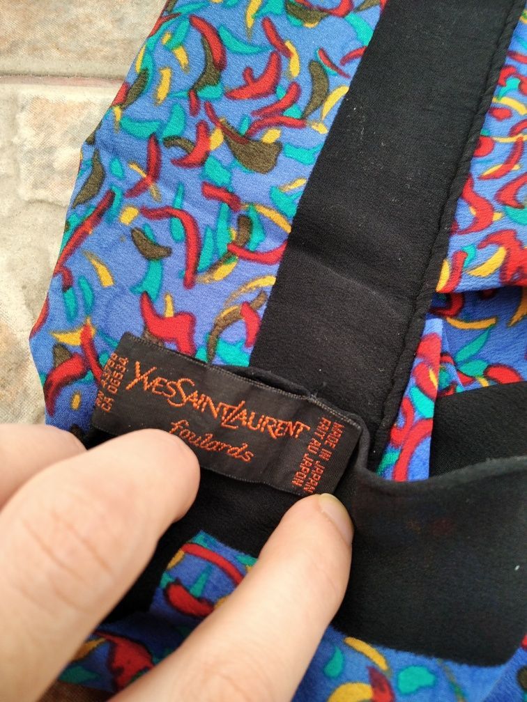 Yves Saint Laurent 80s Yves Saint Laurent Foulards Vintage Silk Scarf Scarves Size ONE SIZE - 4 Thumbnail