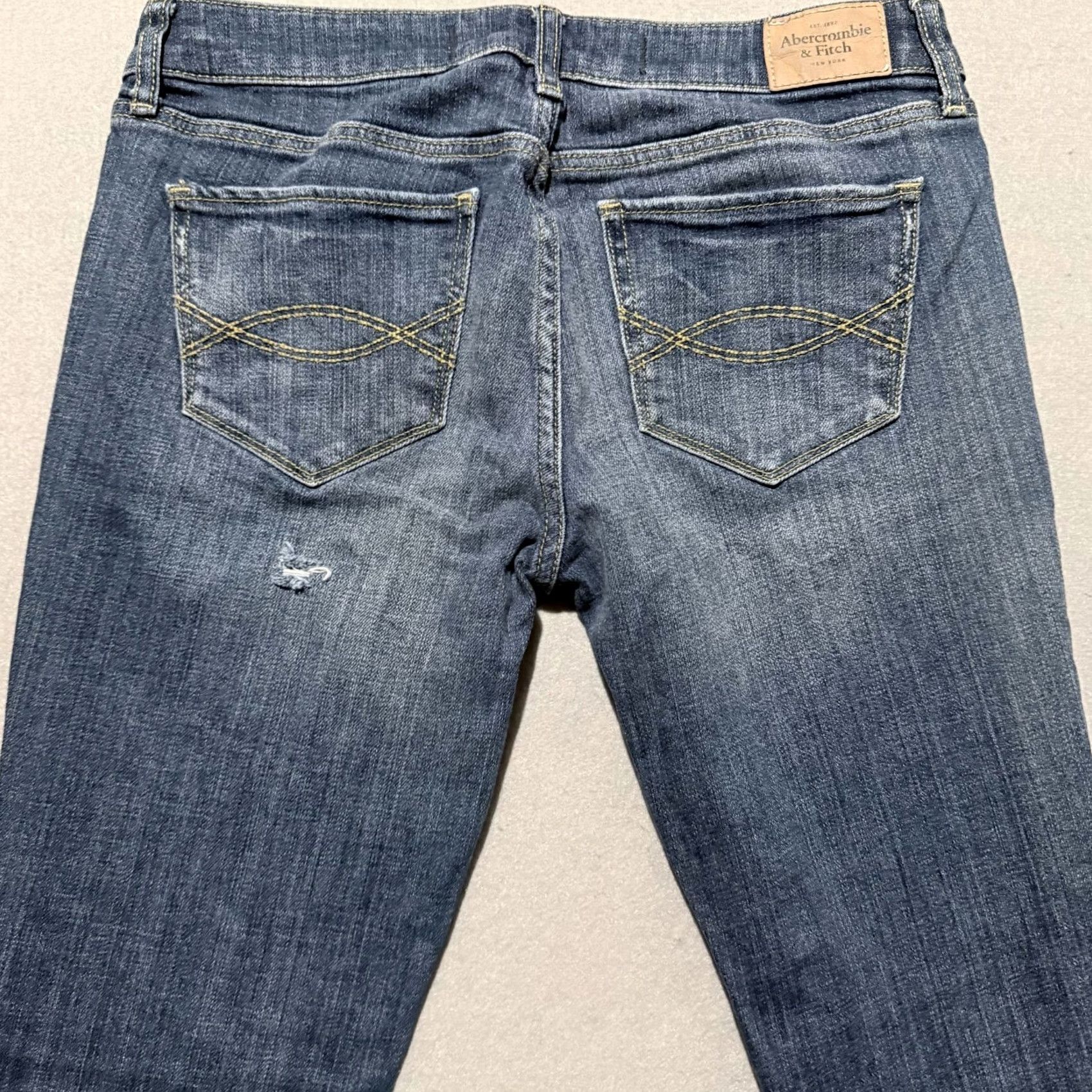 Abercrombie & Fitch Abercrombie & Fitch Jeans Women's Blue Low Rise Bootcut Flared 6 Pockets Denim 5-Pocket Design W28 XS? Size 28" / US 6 / IT 42 - 4 Thumbnail