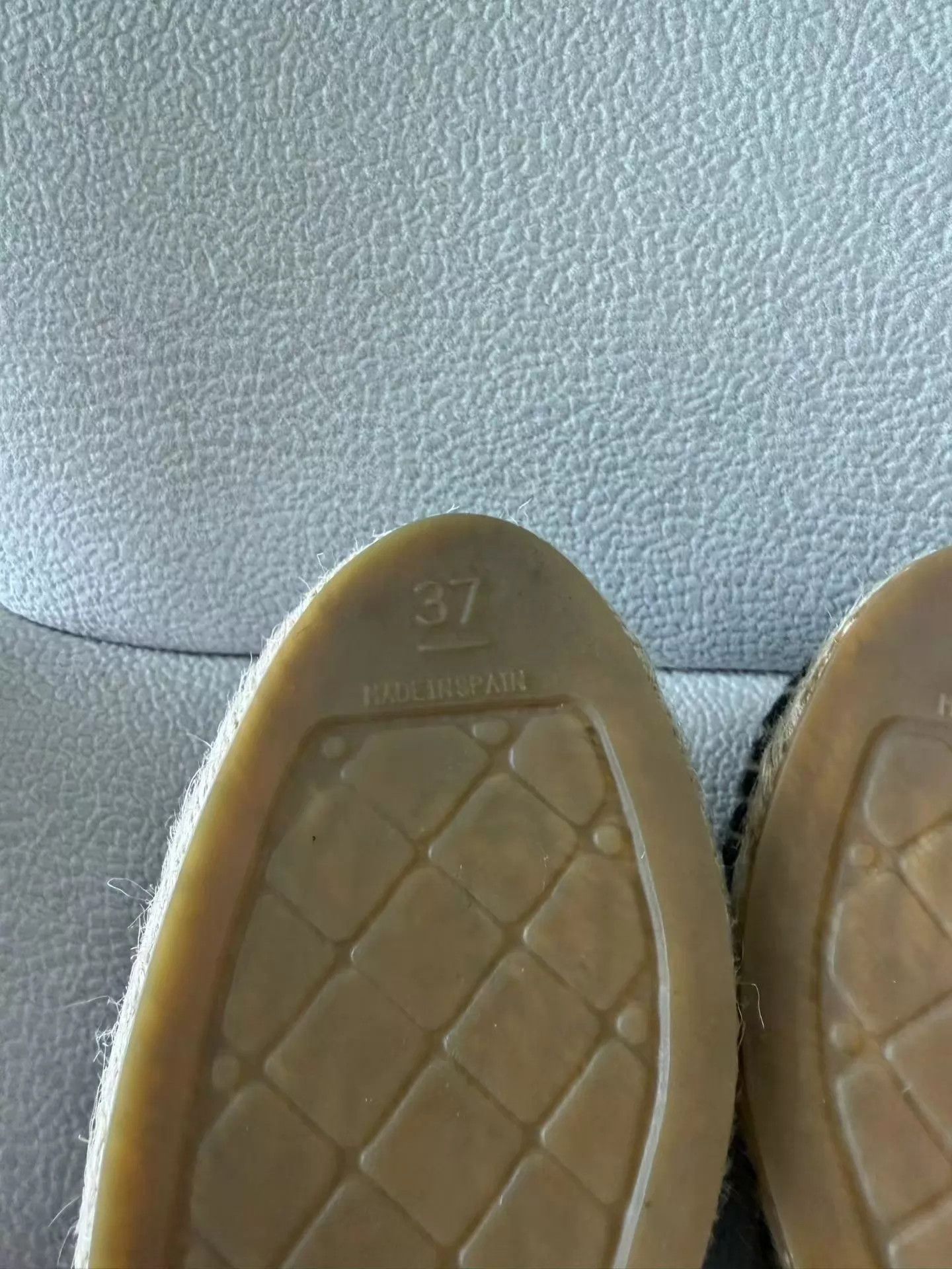 Chanel CHANEL Plush Paneled Fisherman Shoes Like New 37 Size US 6.5 / IT 36.5 - 7 Thumbnail