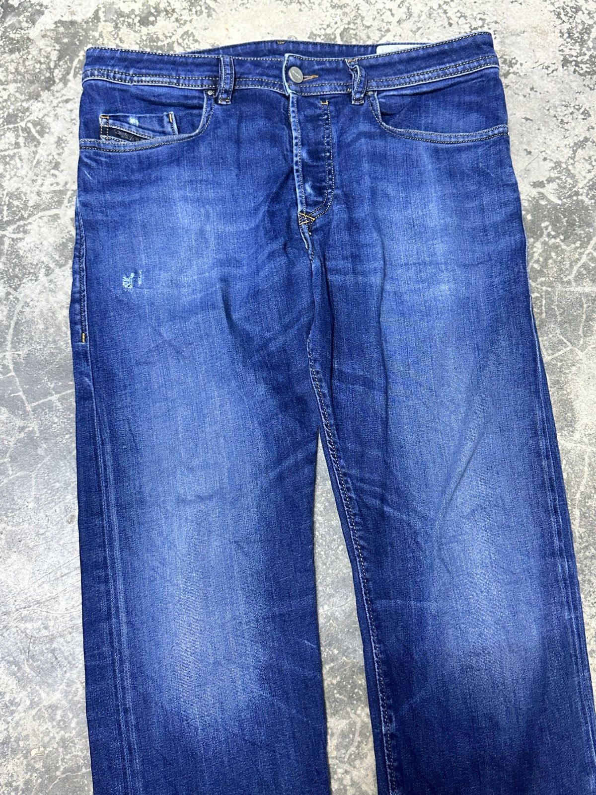 Diesel Diesel Buster Regular Slim Tapered Jeans mens Size US 33 - 2 Thumbnail
