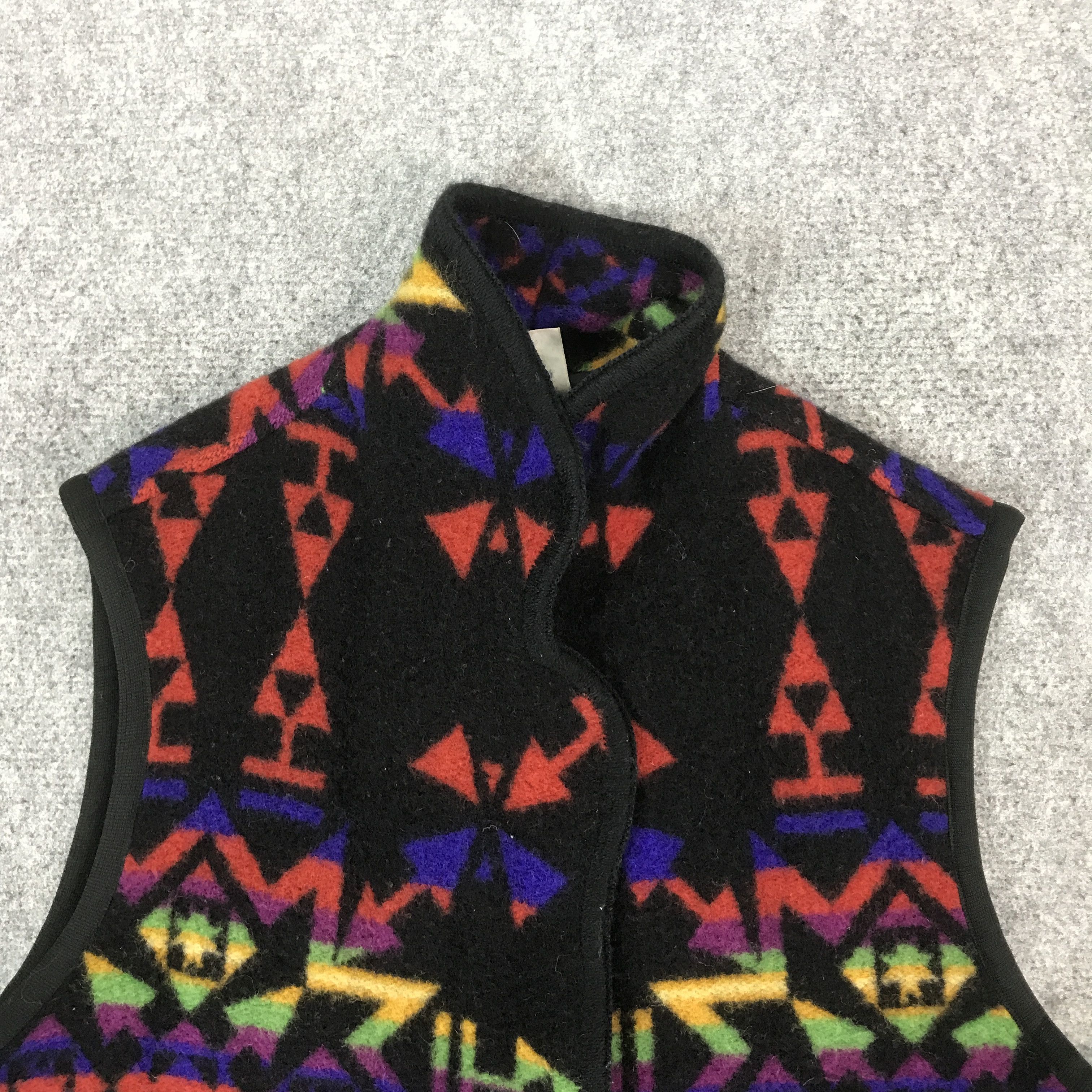 United Colors Of Benetton VTG UNITED COLORS OF BENETTON NAVAJO VEST Size US M / EU 48-50 / 2 - 2 Thumbnail