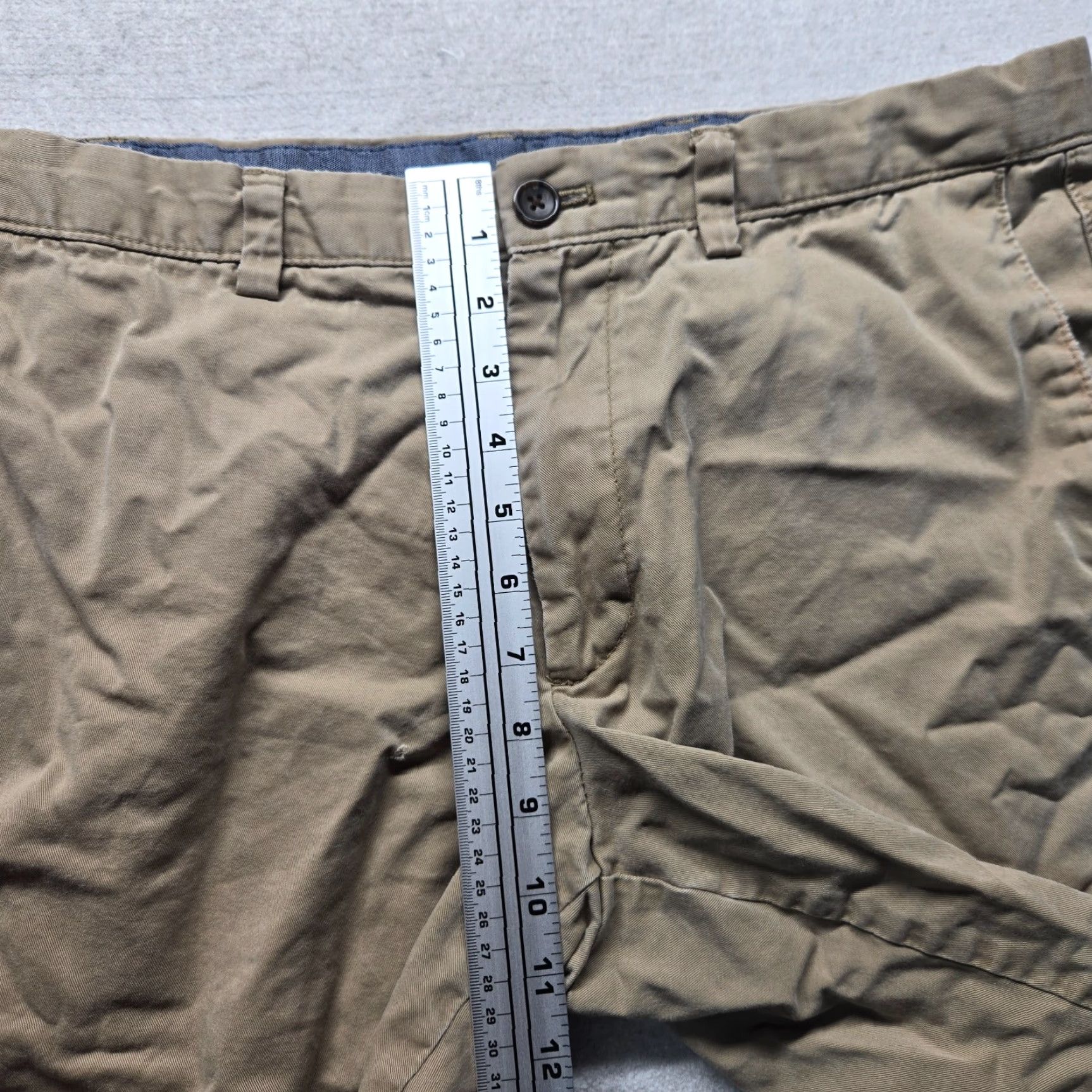 Banana Republic Banana Republic Shorts Chino Stretch Golf Beige Tan Adult Men's Size 33 Beige Chino Stretch Pockets Preppy 33 in Regular Men Size US 33 - 6 Thumbnail