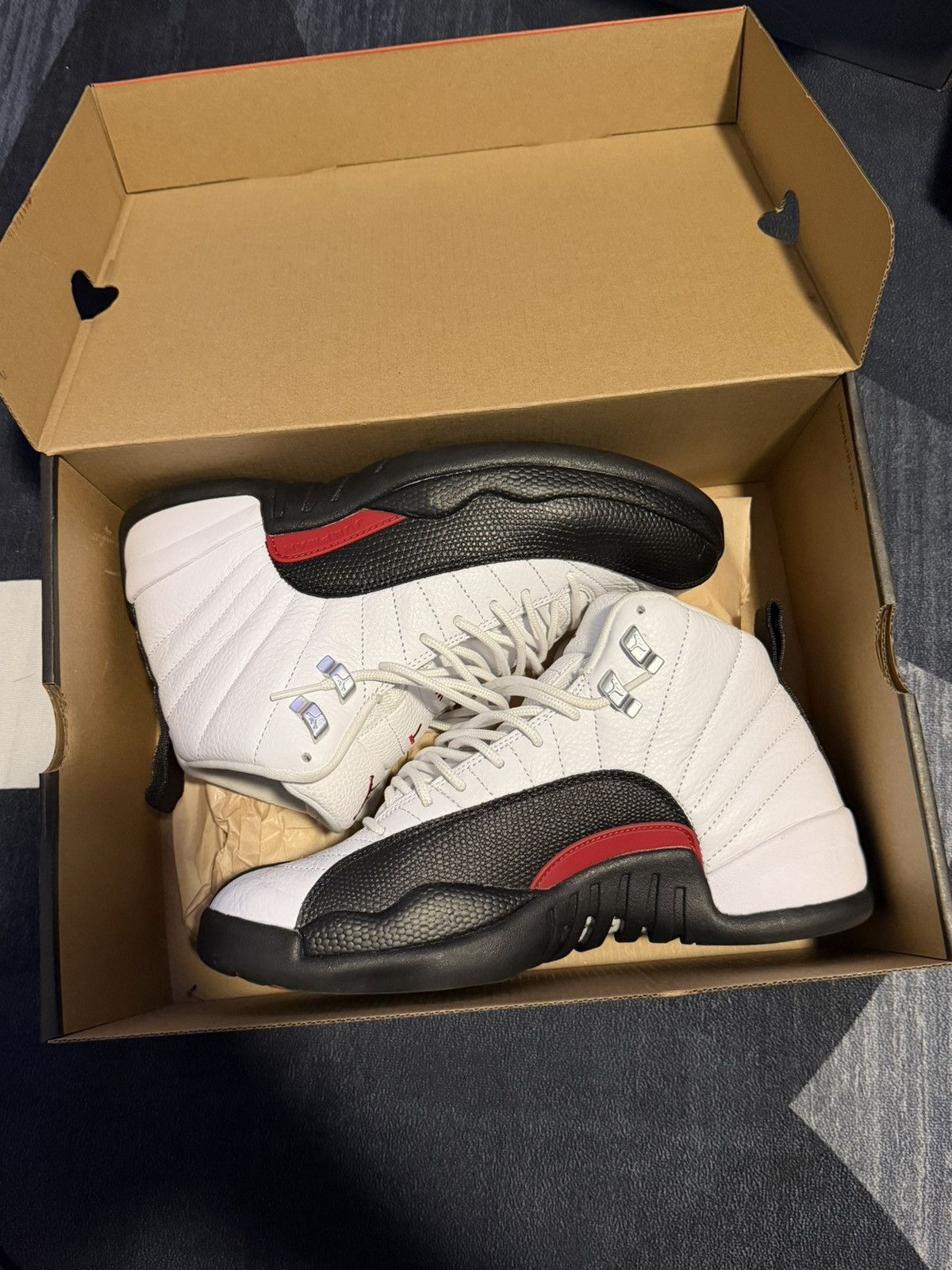 Jordan Brand Jordan 12 size 8 mens Size US 8 / EU 41 - 1 Thumbnail