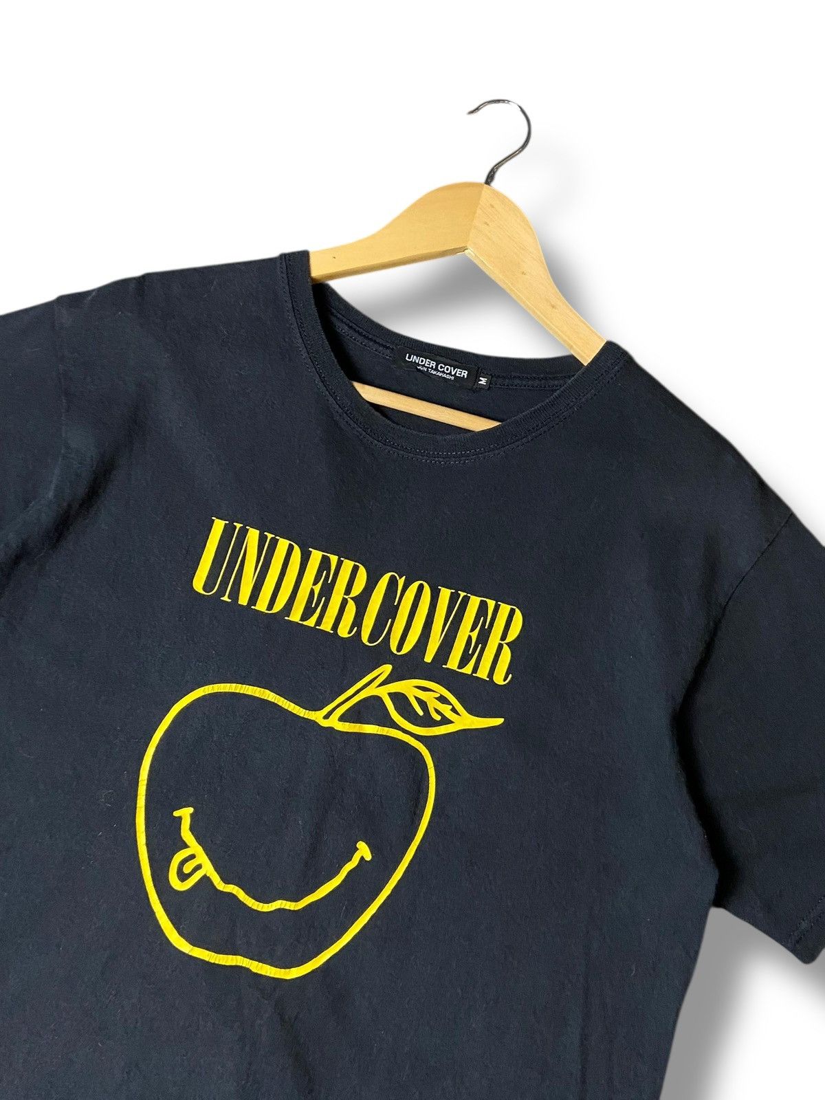 Undercover 🔥 Undercover Nirvana Apple Logo Tees 🔥 (143) Size US M / EU 48-50 / 2 - 4 Thumbnail