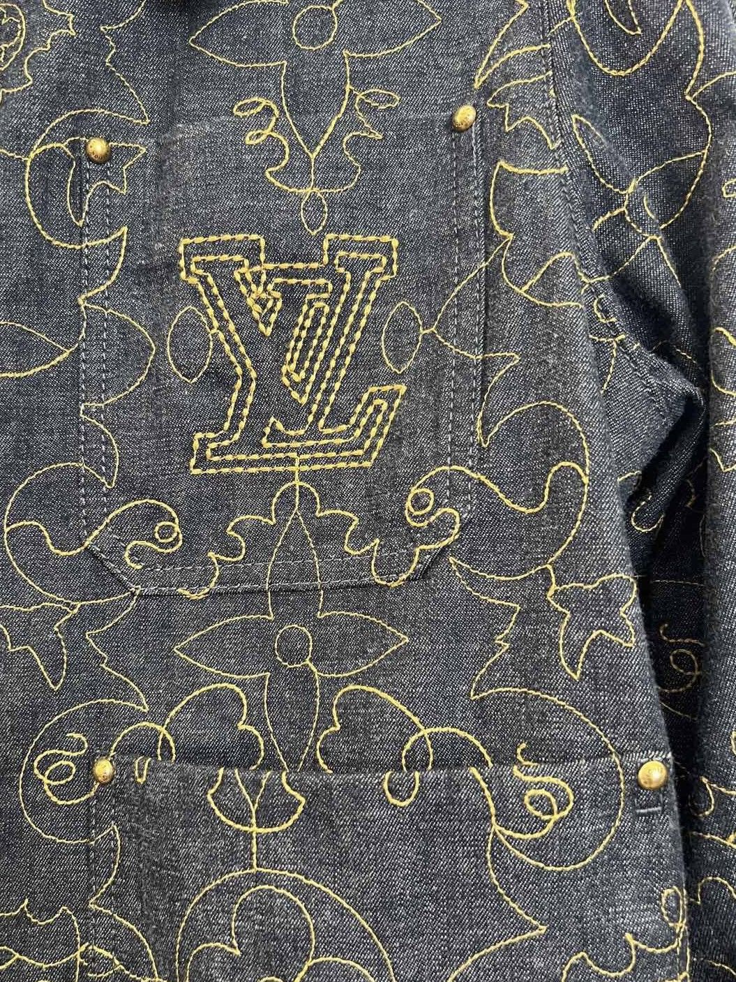 Louis Vuitton Louis Vuitton 54 Embroidered Monogram Denim Workwear Jacket Size US L / EU 52-54 / 3 - 3 Thumbnail