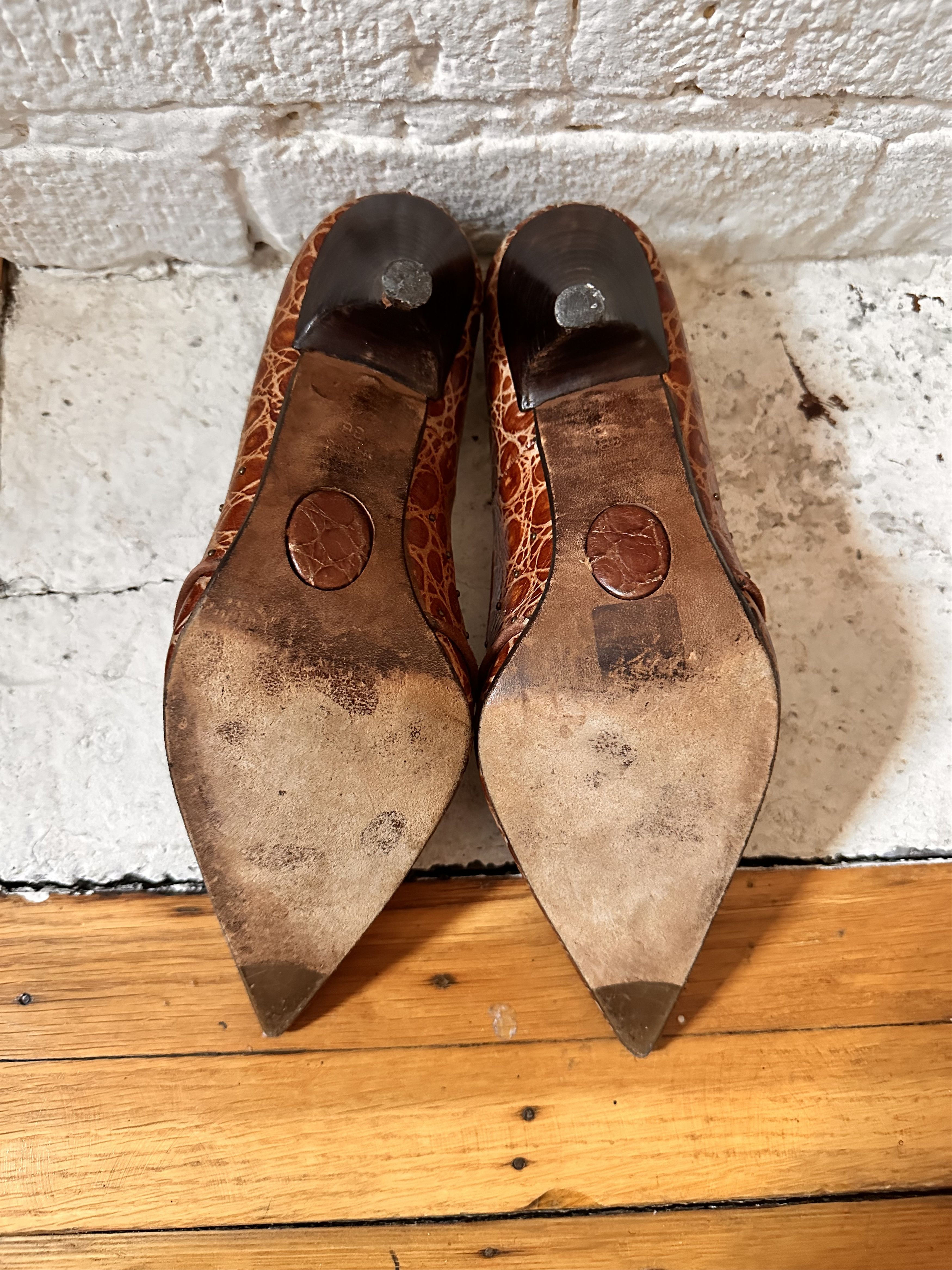 Leather VINTAGE Y2K DESIGNER BROWN LEATHER STUDDED HEELS_ 8US Size US 8 / IT 38 - 8 Thumbnail