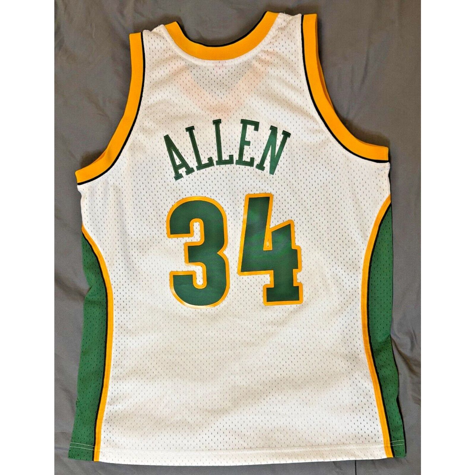 Mitchell & Ness 2006-07 Ray Allen #34 Supersonics Mitchell & Ness Jersey Size US L / EU 52-54 / 3 - 2 Thumbnail