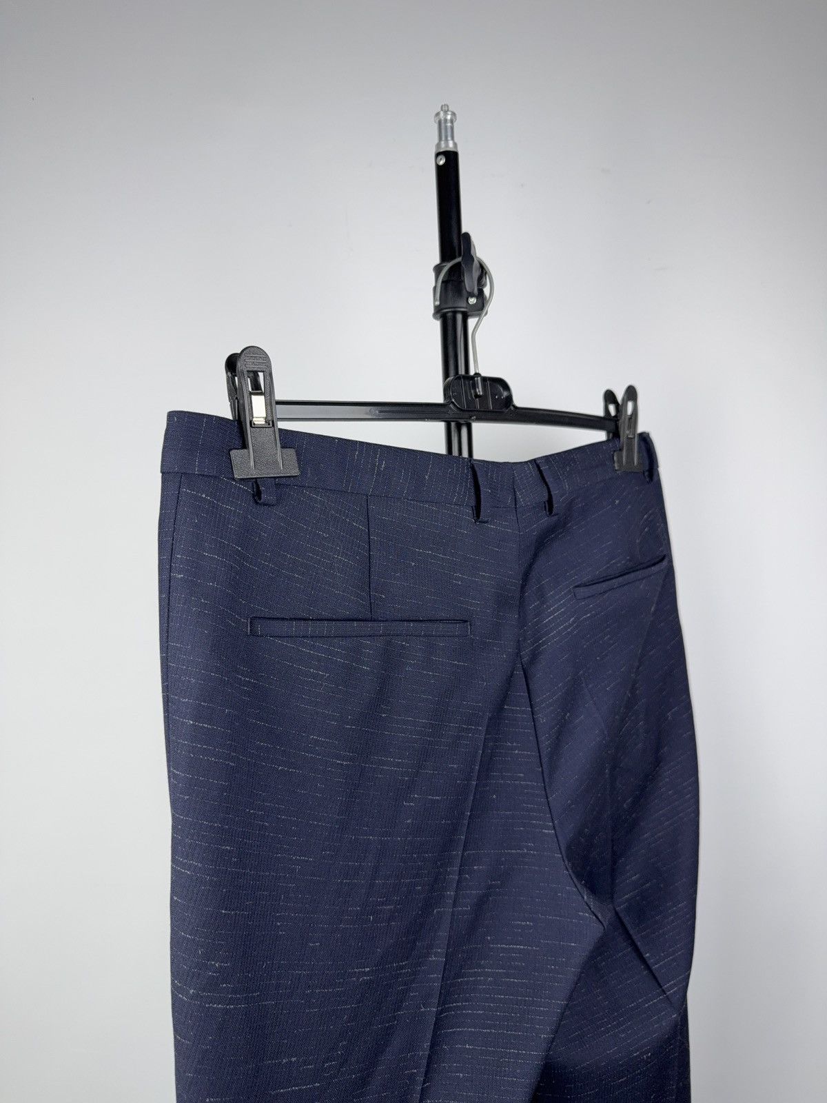 Hugo Boss Luxury 00s Hugo Boss Textured Formal Pants Navy Slim Dress Size US 32 / EU 48 - 7 Thumbnail