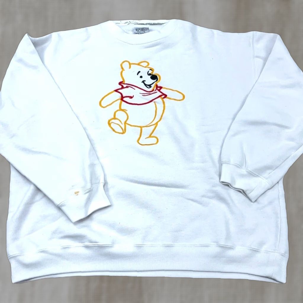 Disney VINTAGE Disney Sweatshirt Men XL White Crewneck Sweatshirt Winnie The Pooh 90s Disney Shirt Mens XL White Size US XL / EU 56 / 4 - 1 Thumbnail
