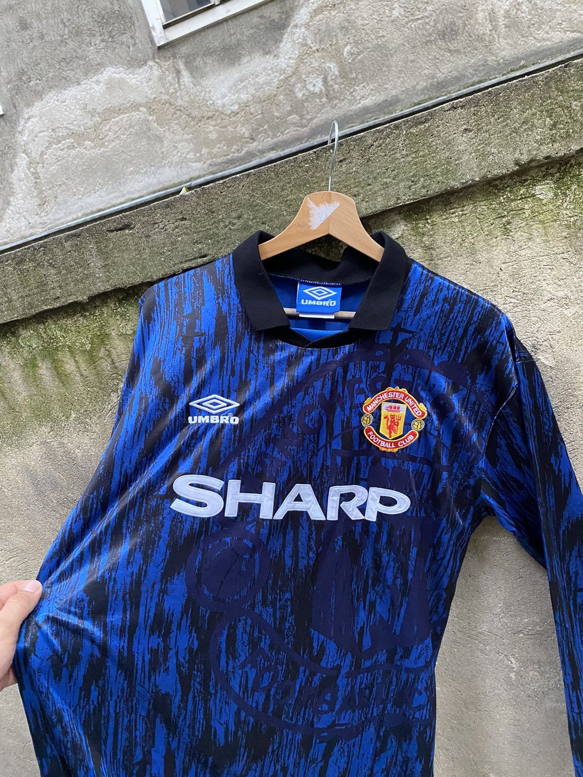 Umbro Vintage Umbro Manchester United Soccer Jersey Size US L / EU 52-54 / 3 - 2 Thumbnail