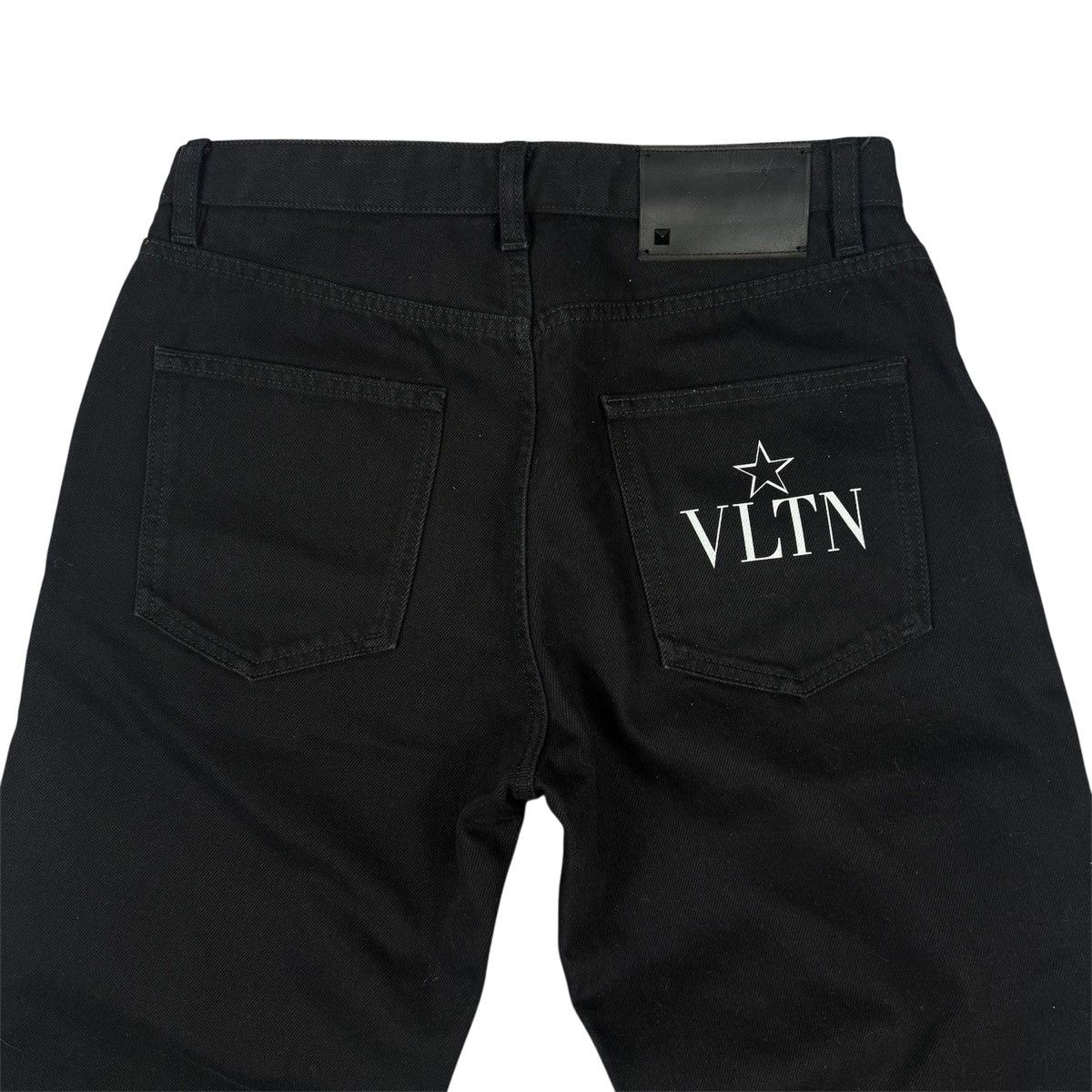 Valentino Valentino VLTN Logo Print Washed Denim Black Straight Jeans Size US 30 / EU 46 - 2 Thumbnail
