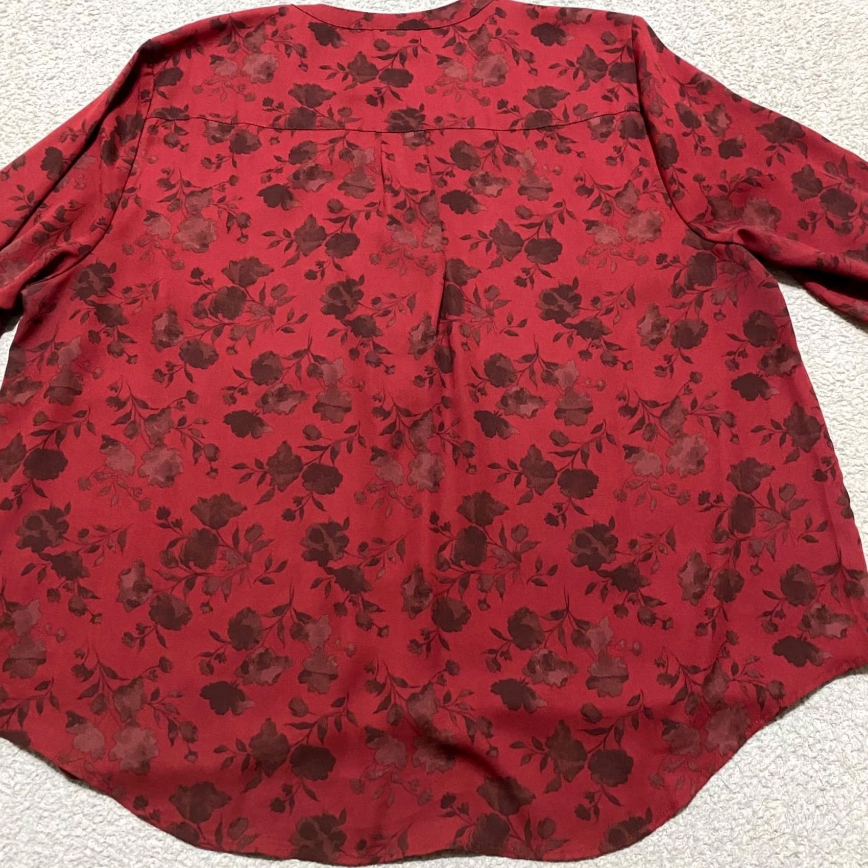 Torrid Torrid 2X PLUS Shirt Red Floral 3/4 Sleeve V-Neck Pullover Blouse Womens Size XXL / US 16-18 / IT 52-54 - 2 Thumbnail