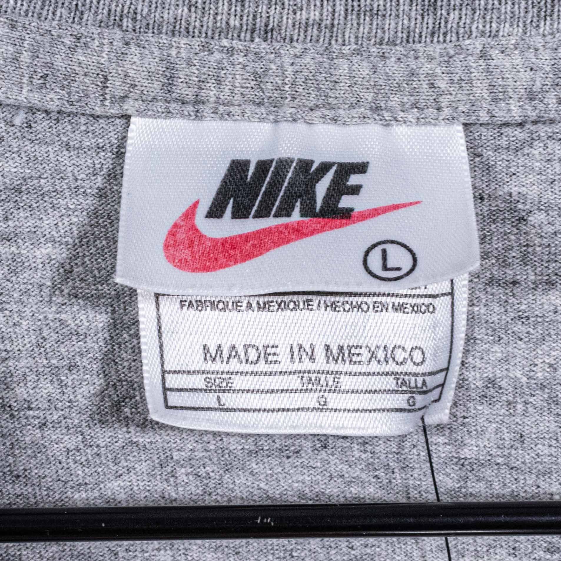 Nike NIKE Center Swoosh Logo T-Shirt VTG 90s Sports Skate Size US L / EU 52-54 / 3 - 6 Thumbnail