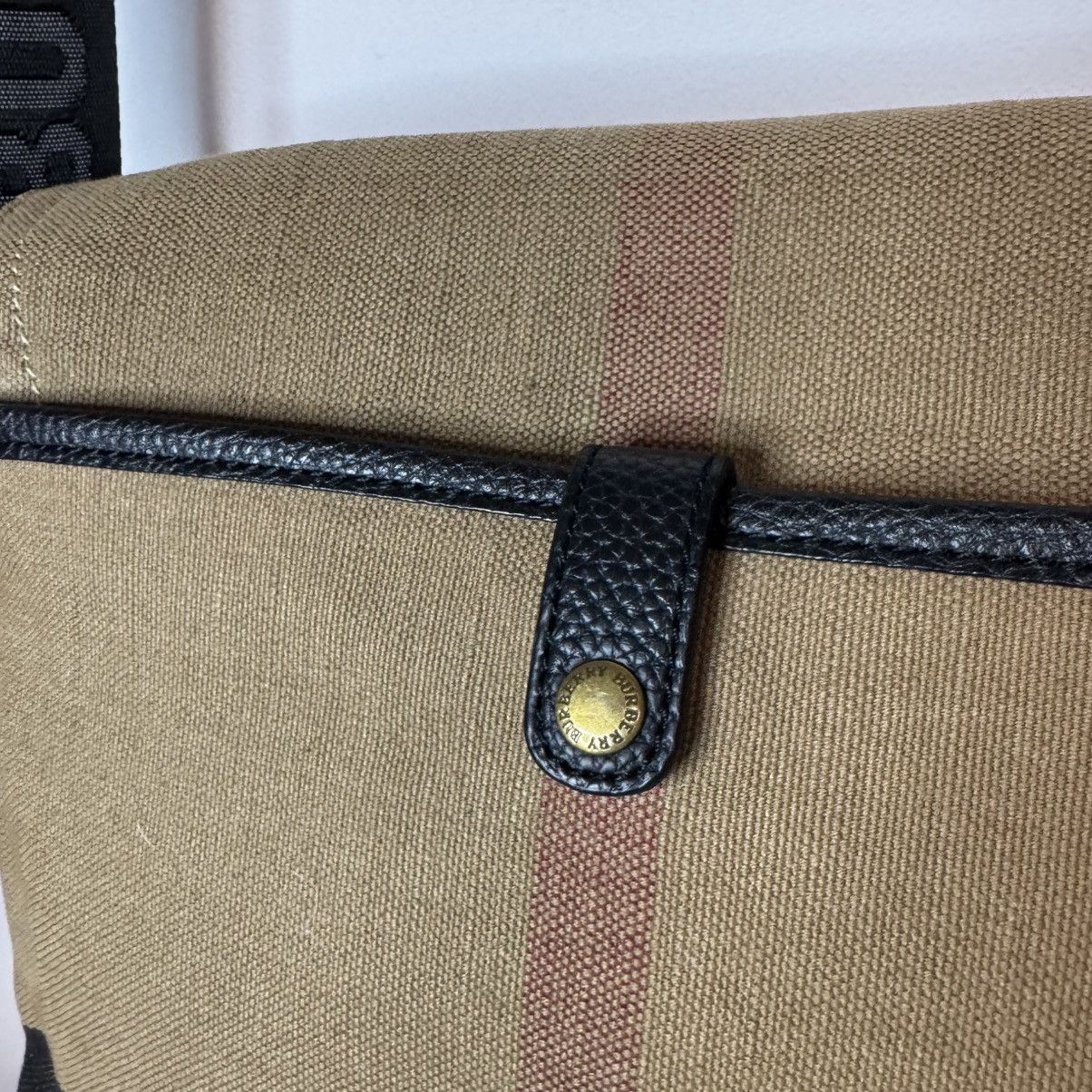 Burberry BURBERRY Canvas Mega Check Messenger Bag Crossbody LIKE NEW Size ONE SIZE - 7 Thumbnail
