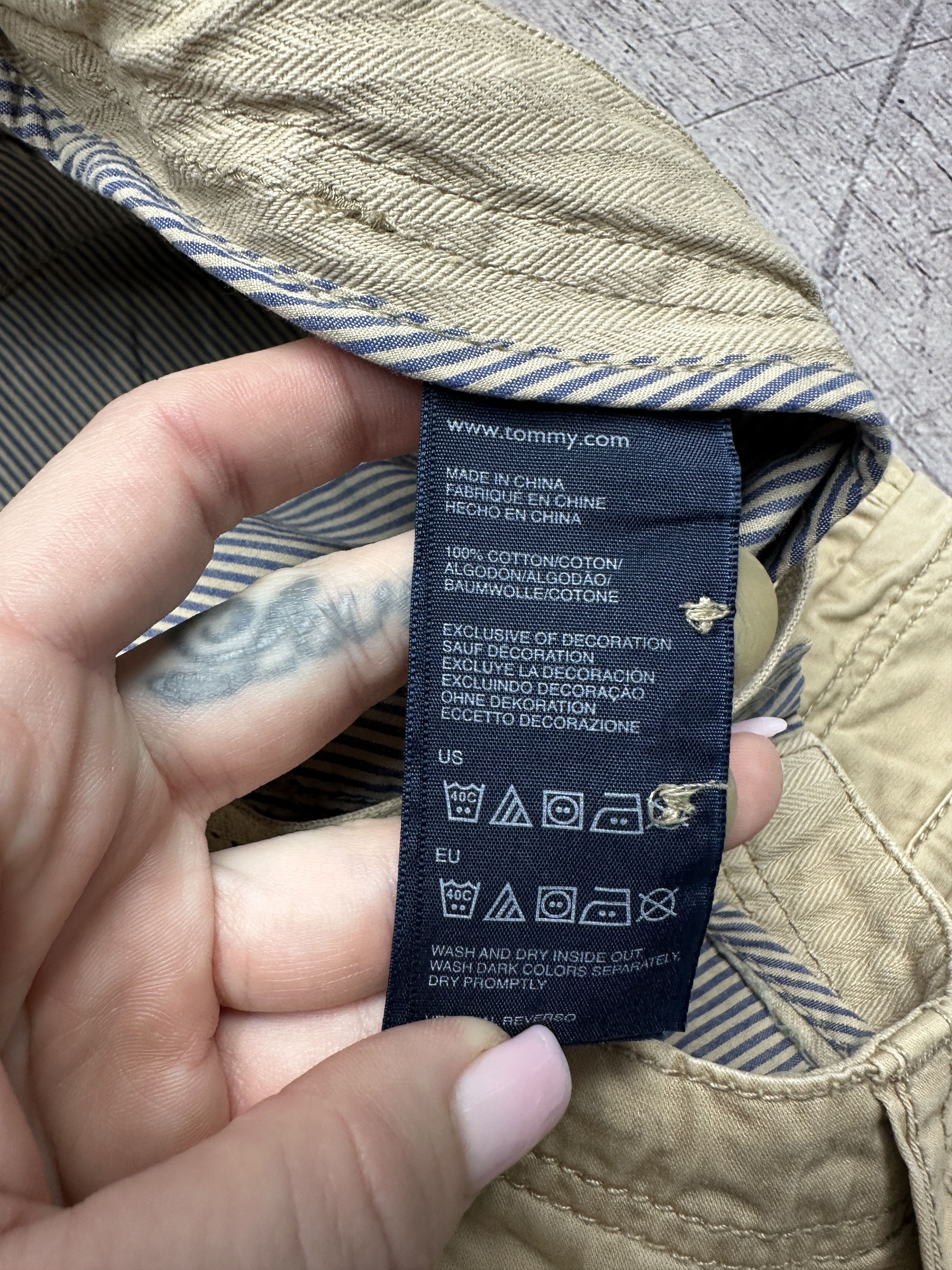 Tommy Hilfiger Tommy Hilfiger Vintage Mens Cargo Shorts Size US 33 - 4 Thumbnail