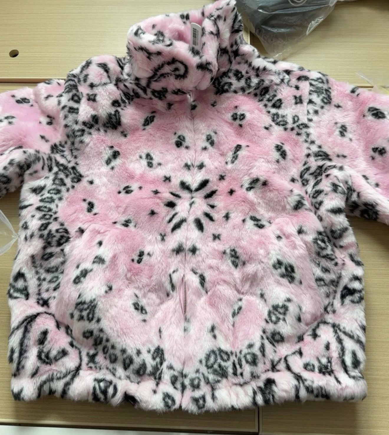 Supreme Supreme bandana Faux Fur bomber jacket pink Size US XL / EU 56 / 4 - 2 Thumbnail