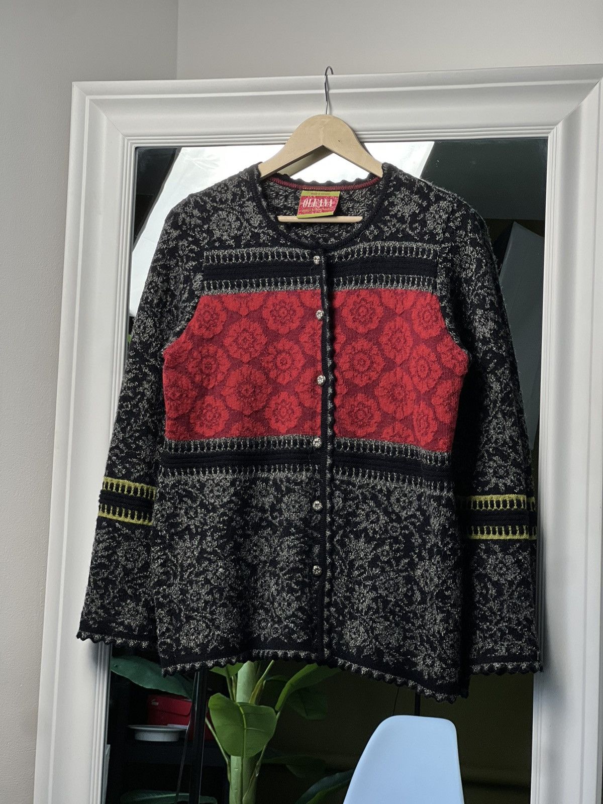 Designer Oleana Norway Alpaca Floral Cardigan Sweater Size M Size M / US 6-8 / IT 42-44 - 5 Thumbnail