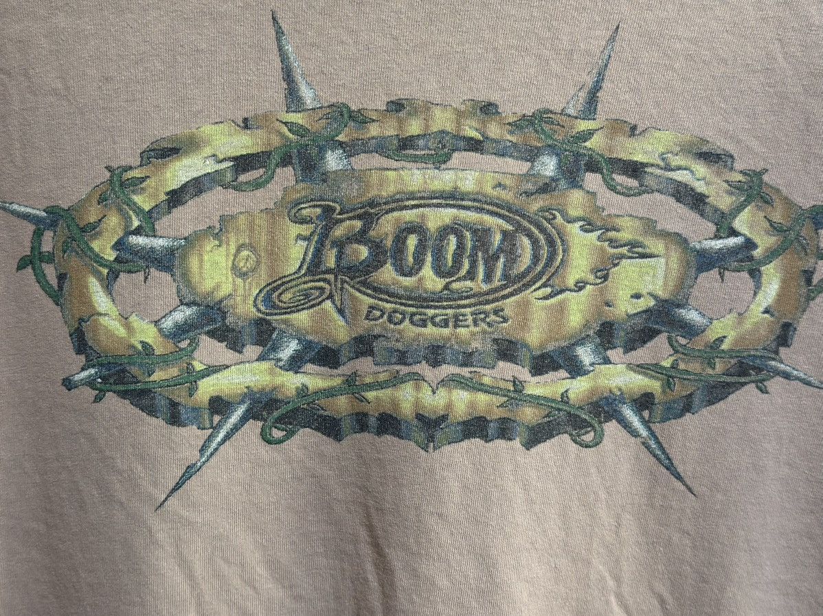 Vintage Thrashed Vintage 90s Boom Doggers Surfing Faded Tee Size US L / EU 52-54 / 3 - 3 Thumbnail