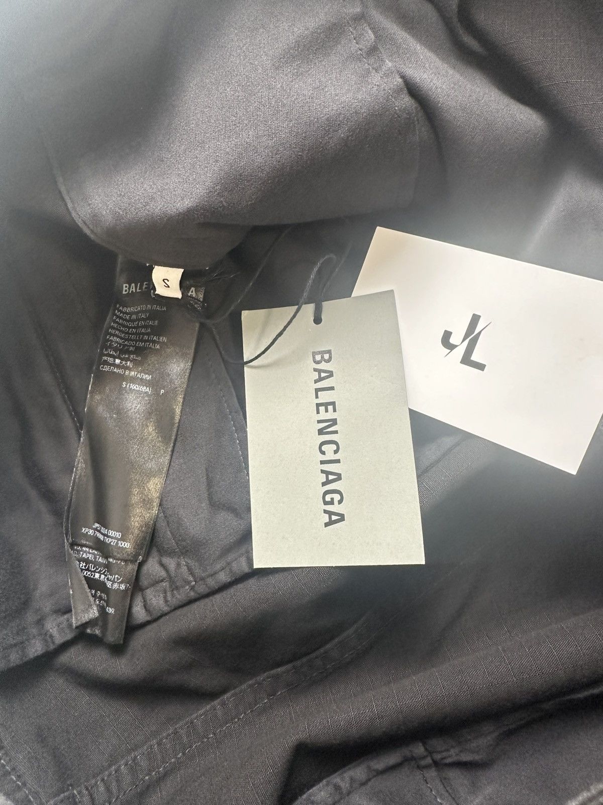 Balenciaga Balenciaga SS25 drawstring cargo shorts S NEW Size US 33 - 8 Thumbnail