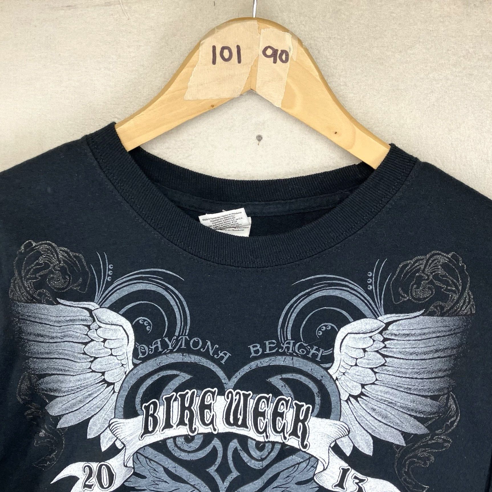 Gildan VINTAGE Women's Biker Shirt Long Sleeve Graphic Double-Sided Heart Wings Oversized L Black 100% Cotton Glitter USA Motorcycle T-Shirt Men/Women? Size L / US 10 / IT 46 - 5 Thumbnail