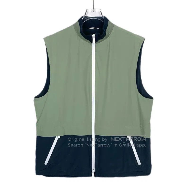 Hermes Hermes Stand Collar Blue-Green Colorblock Nylon Sleeveless Size US L / EU 52-54 / 3 - 1 Thumbnail