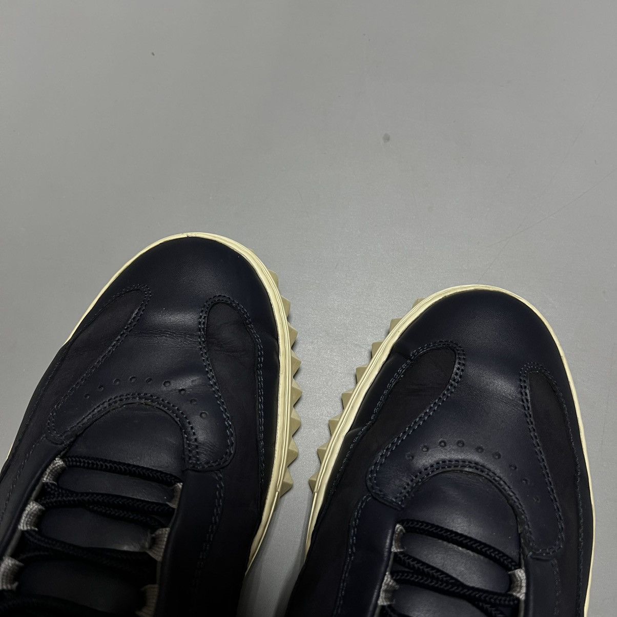 Salvatore Ferragamo Salvatore Ferragamo Navy Blue Leather Sneakers Men's Size US 9 / EU 42 - 7 Thumbnail