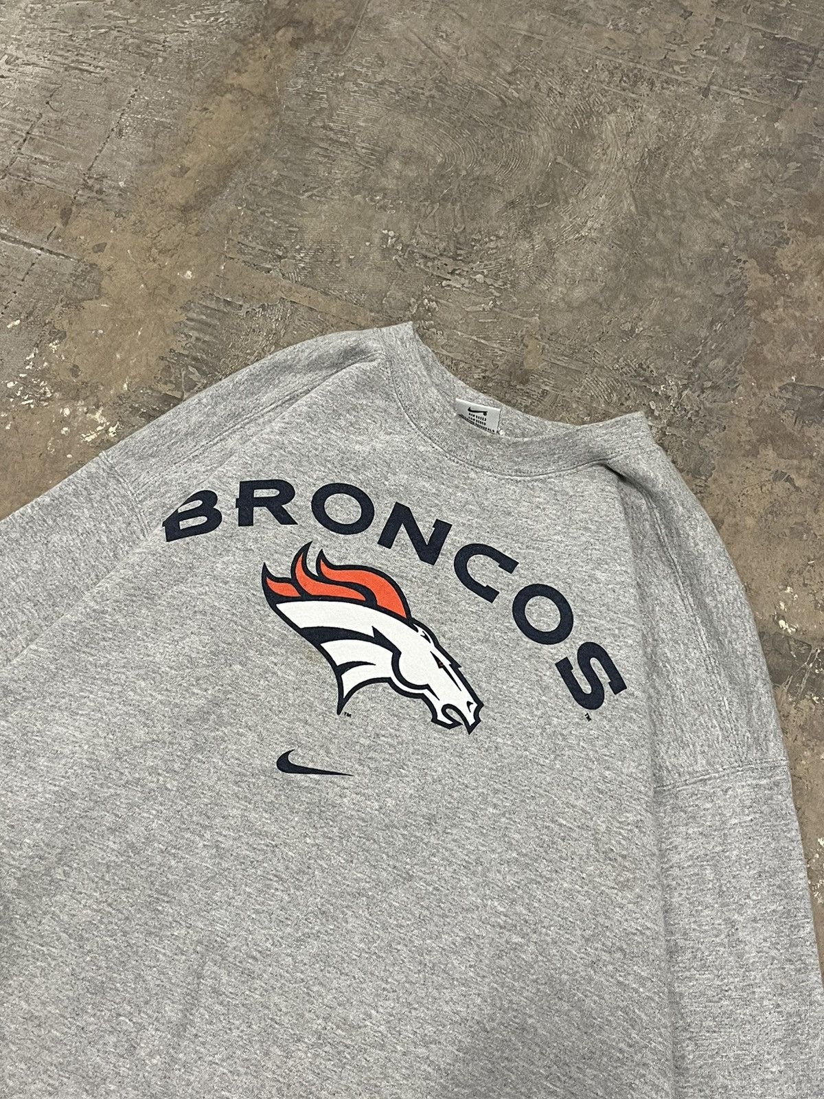 Nike × Vintage Nike center swoosh vintage Denver broncos rare hype NFL Size US XL / EU 56 / 4 - 5 Thumbnail
