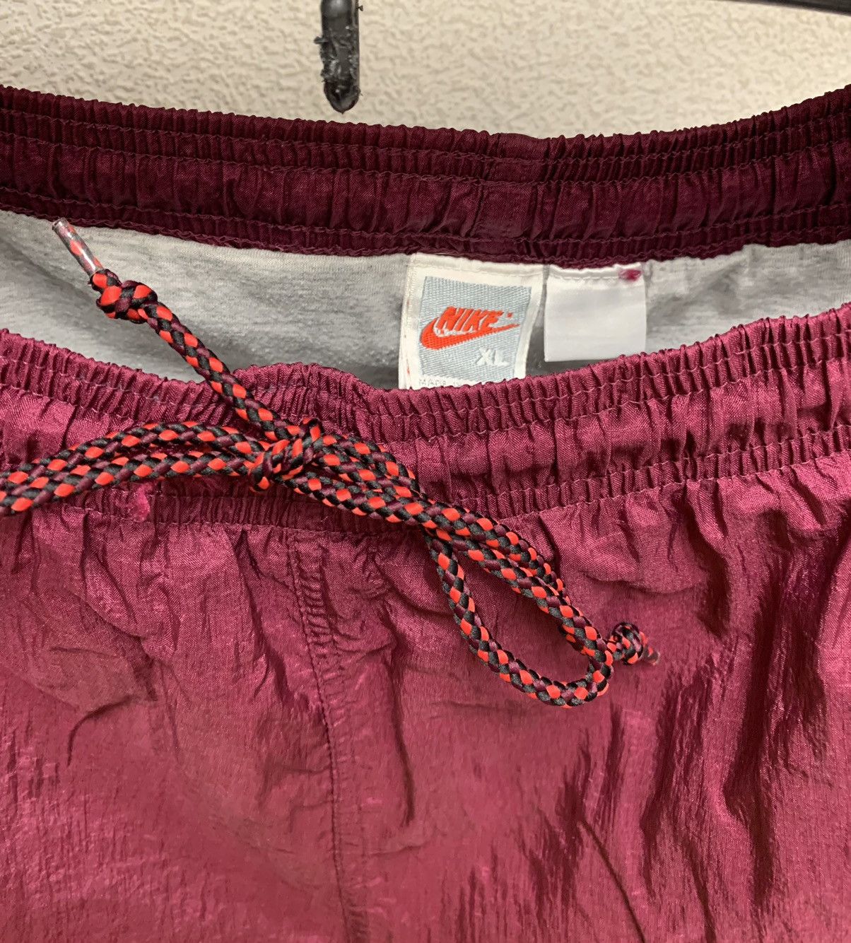 Nike Nike vintage big logo shorts 1990th red tags Xl 36 Size US 36 / EU 52 - 5 Thumbnail