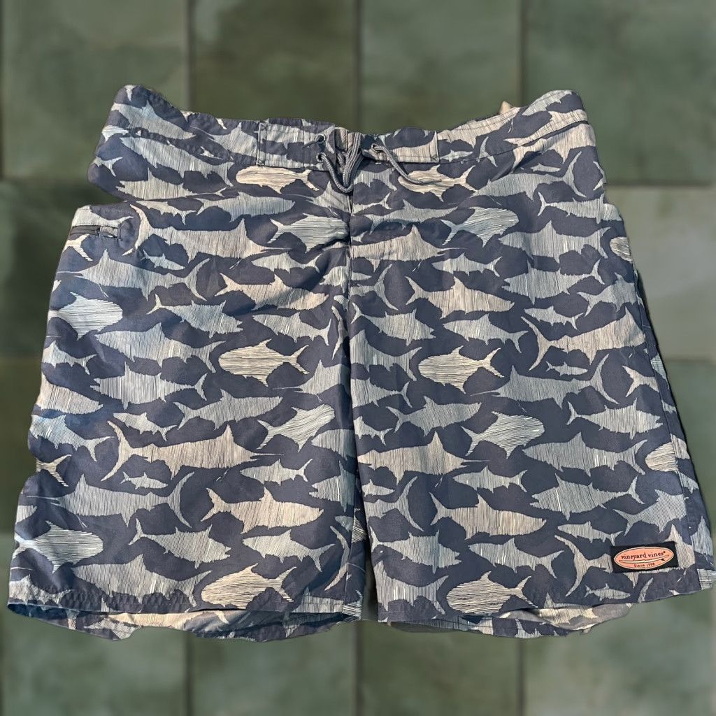 Vineyard Vines Vineyard Vines Swim Trunks Men 36 Board Shorts Blue Fish Tarpon Sketch Chappy Pockets Inseam 9" Size US 36 / EU 52 - 1 Thumbnail