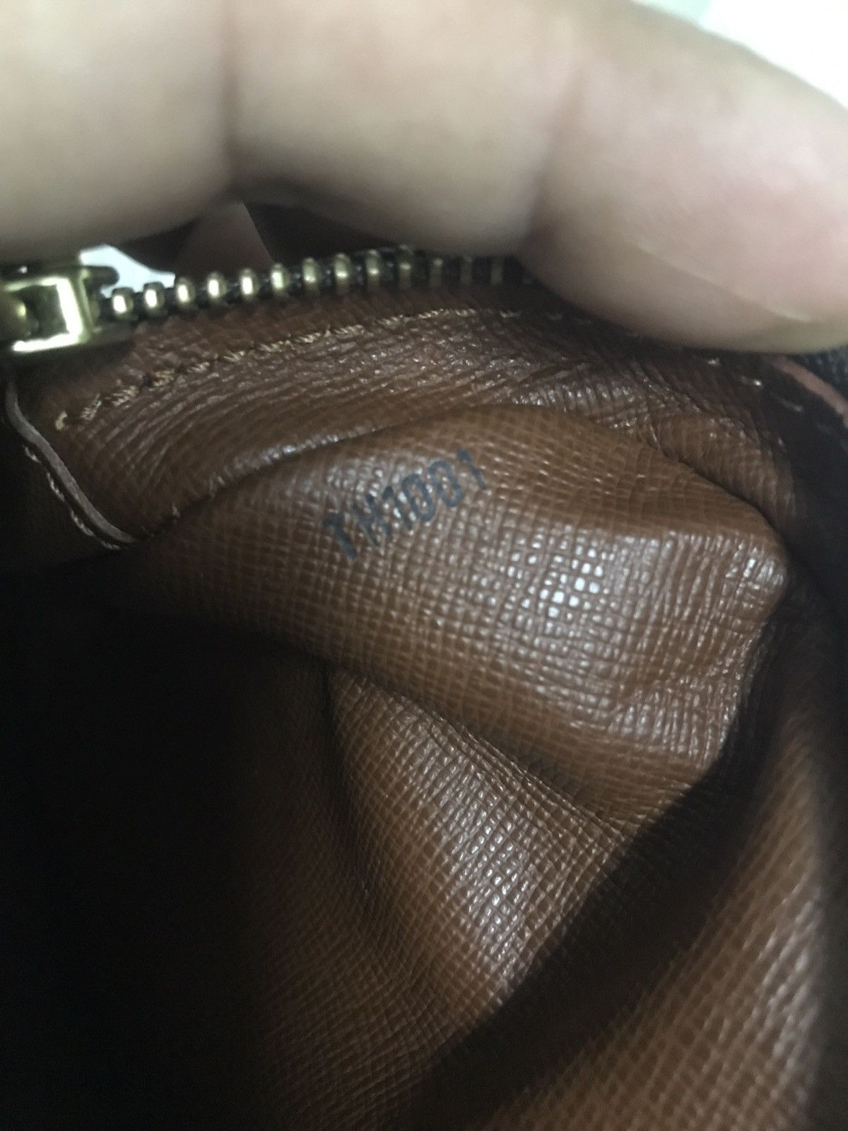 Designer × Louis Vuitton Louis Vuitton Monogram Amazon Bag Size ONE SIZE - 6 Thumbnail