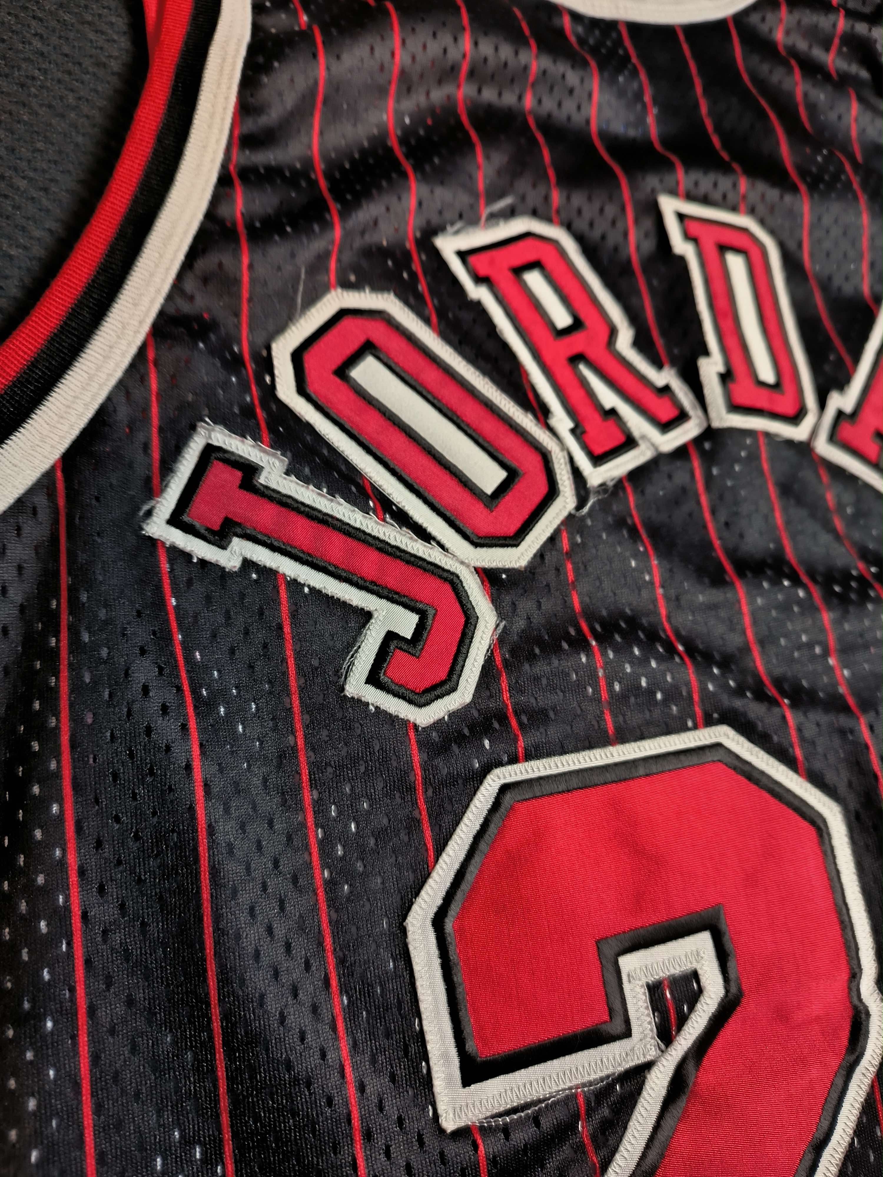 Champion Chicago Bulls M.Jordan Gold Logo Authentic NBA jersey sz 44 Size US L / EU 52-54 / 3 - 7 Thumbnail