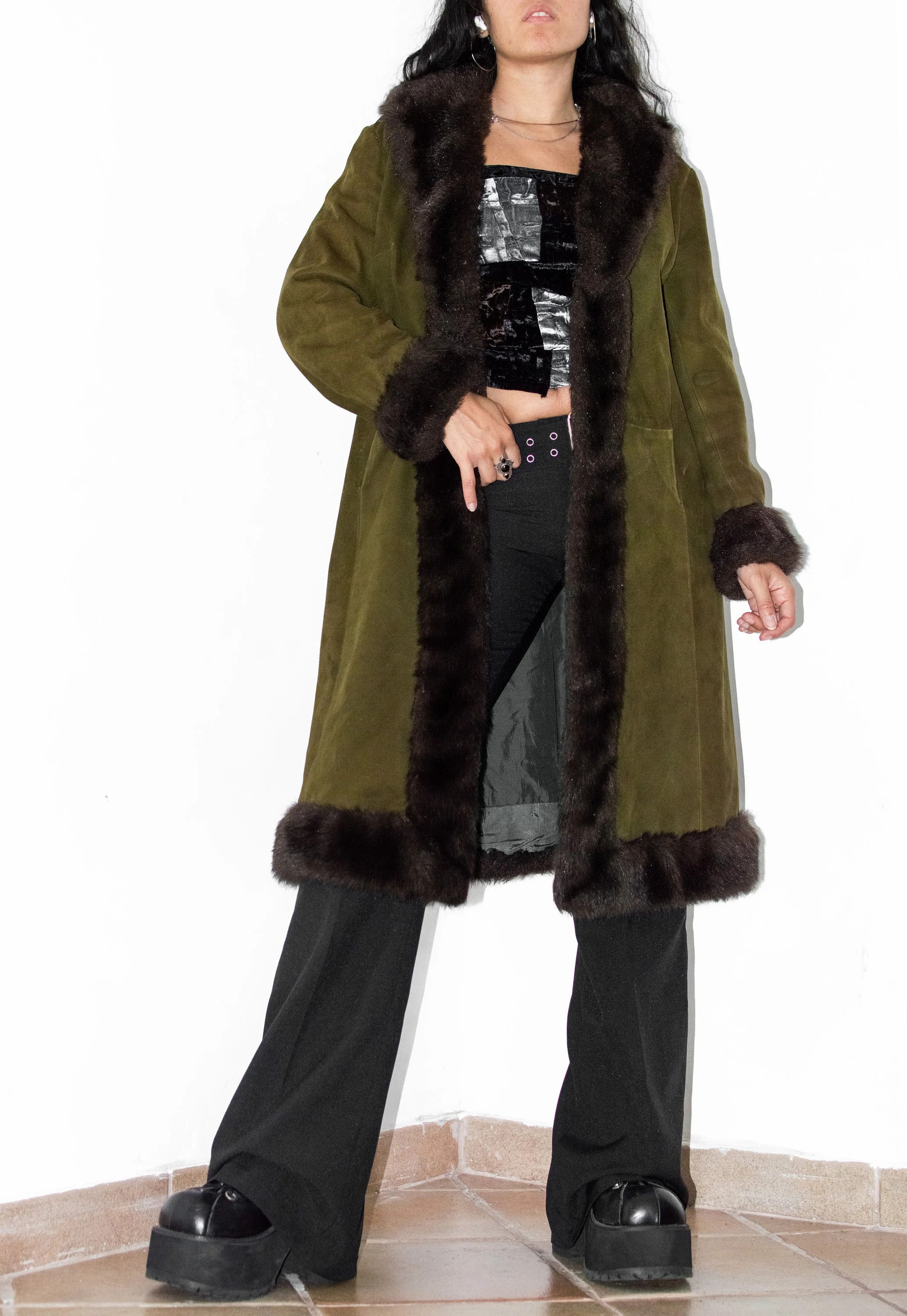 Designer × Japanese Brand × Vintage Vintage 90s Khaki Faux Fur Leather Afghan Coat Size M / US 6-8 / IT 42-44 - 2 Thumbnail
