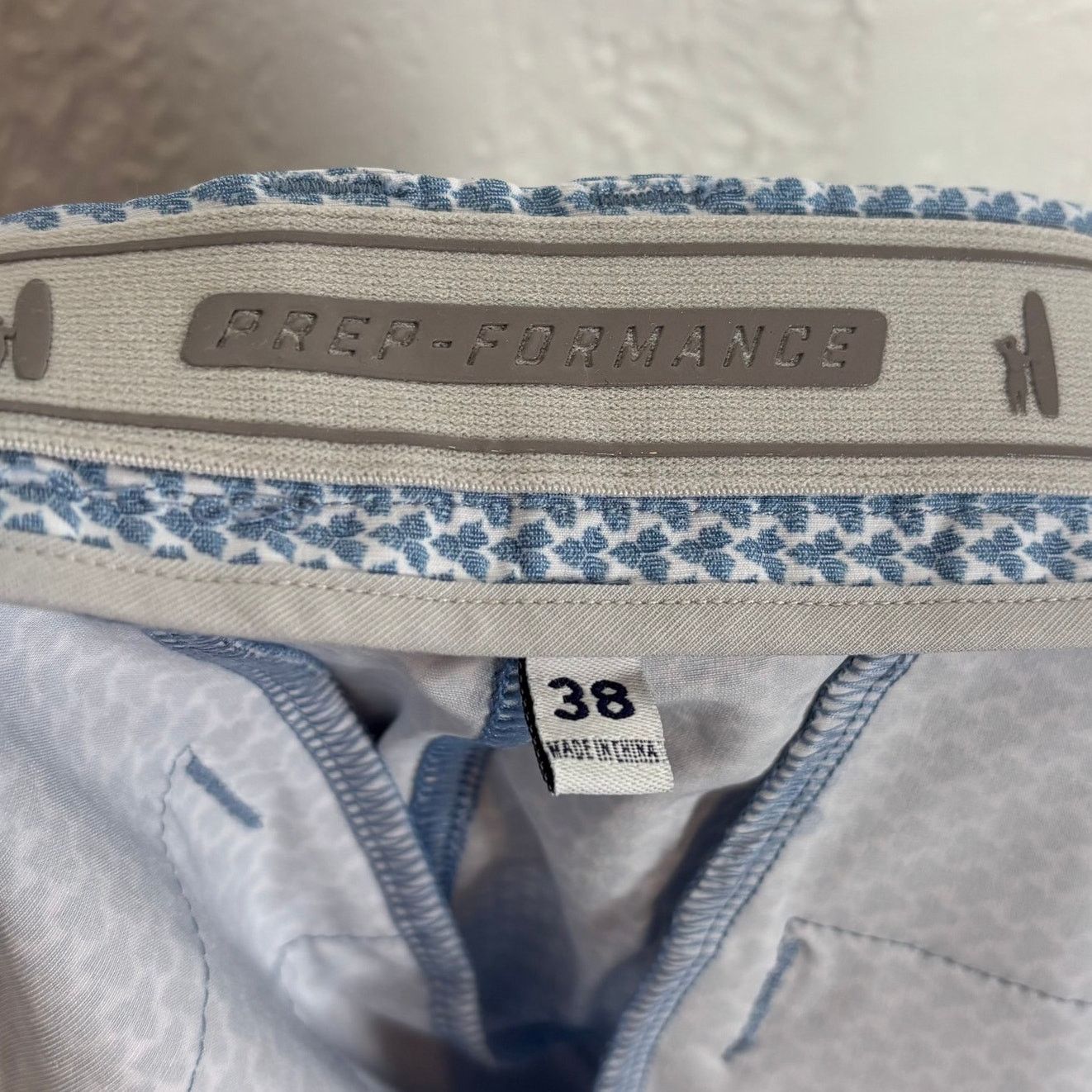 johnnie-O Johnnie-O Hadley Prep-Formance Golf Shorts in Lake NWOT 38 Size US 38 / EU 54 - 3 Thumbnail