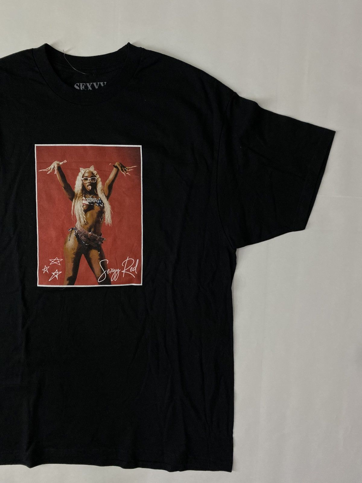 Band Tees SEXYY RED TEE. Size US XL / EU 56 / 4 - 3 Thumbnail