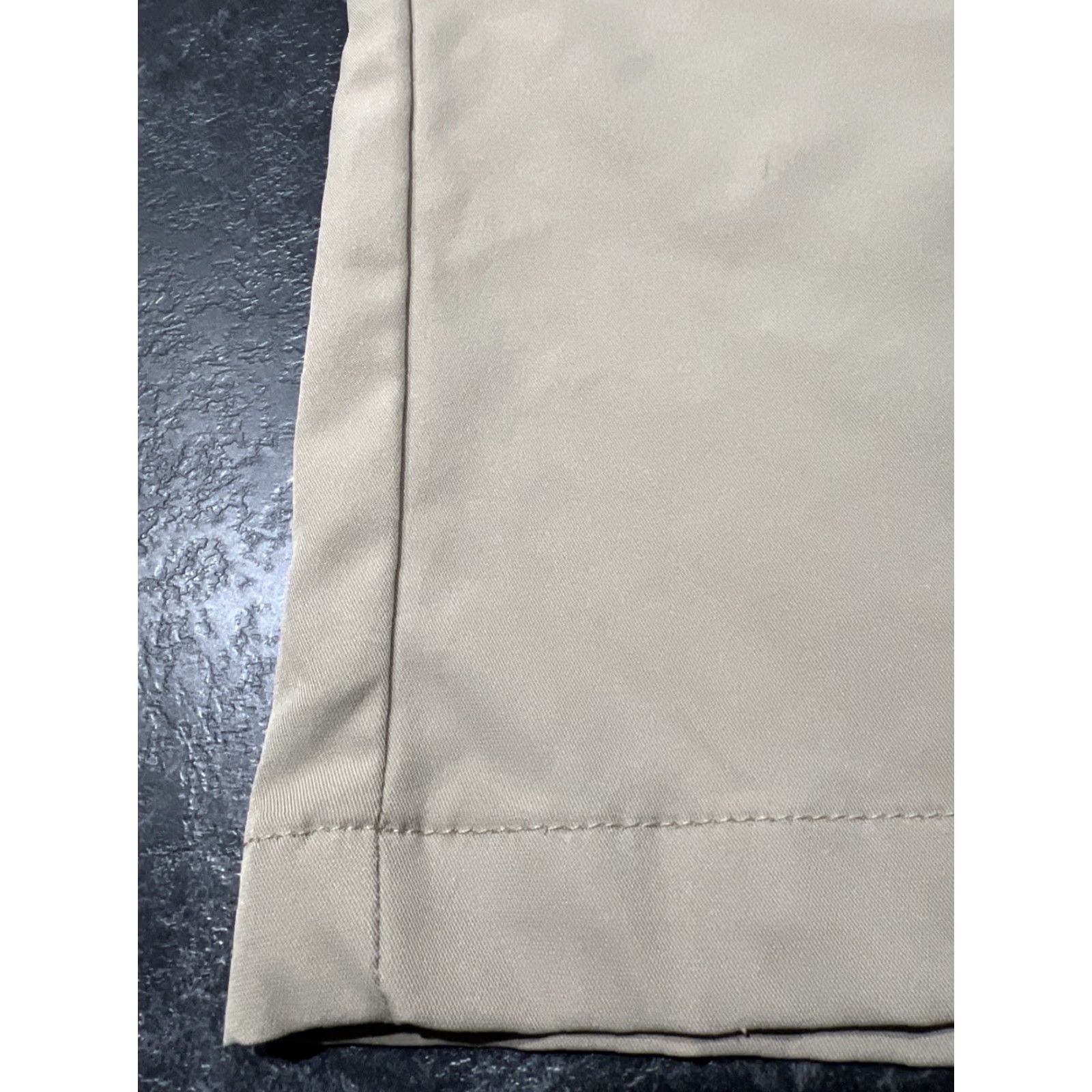 Vintage Dennis Uniform Mens M42 Khaki Flat Front Stretch Twill Shorts Polyester Size 42 Size US 42 / EU 58 - 4 Thumbnail