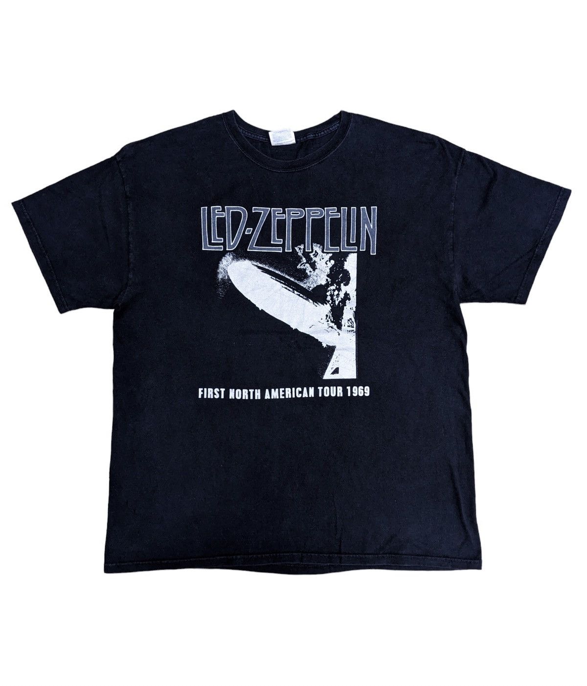image of Band Tees x Vintage VTG Y2K Led Zeppelin North American Tour Tshirt in Black, Men's (Size XL)