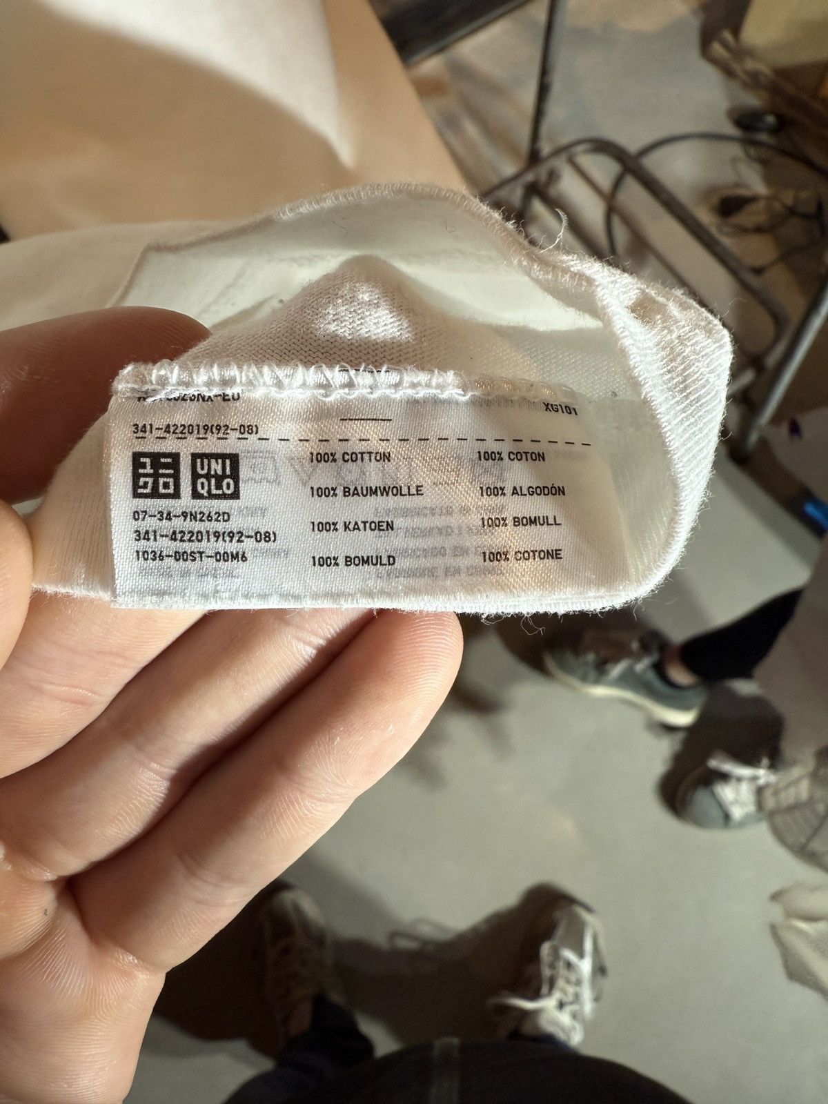 Kaws × Uniqlo Uniqlo x Kaws t-shirt Size US L / EU 52-54 / 3 - 5 Thumbnail