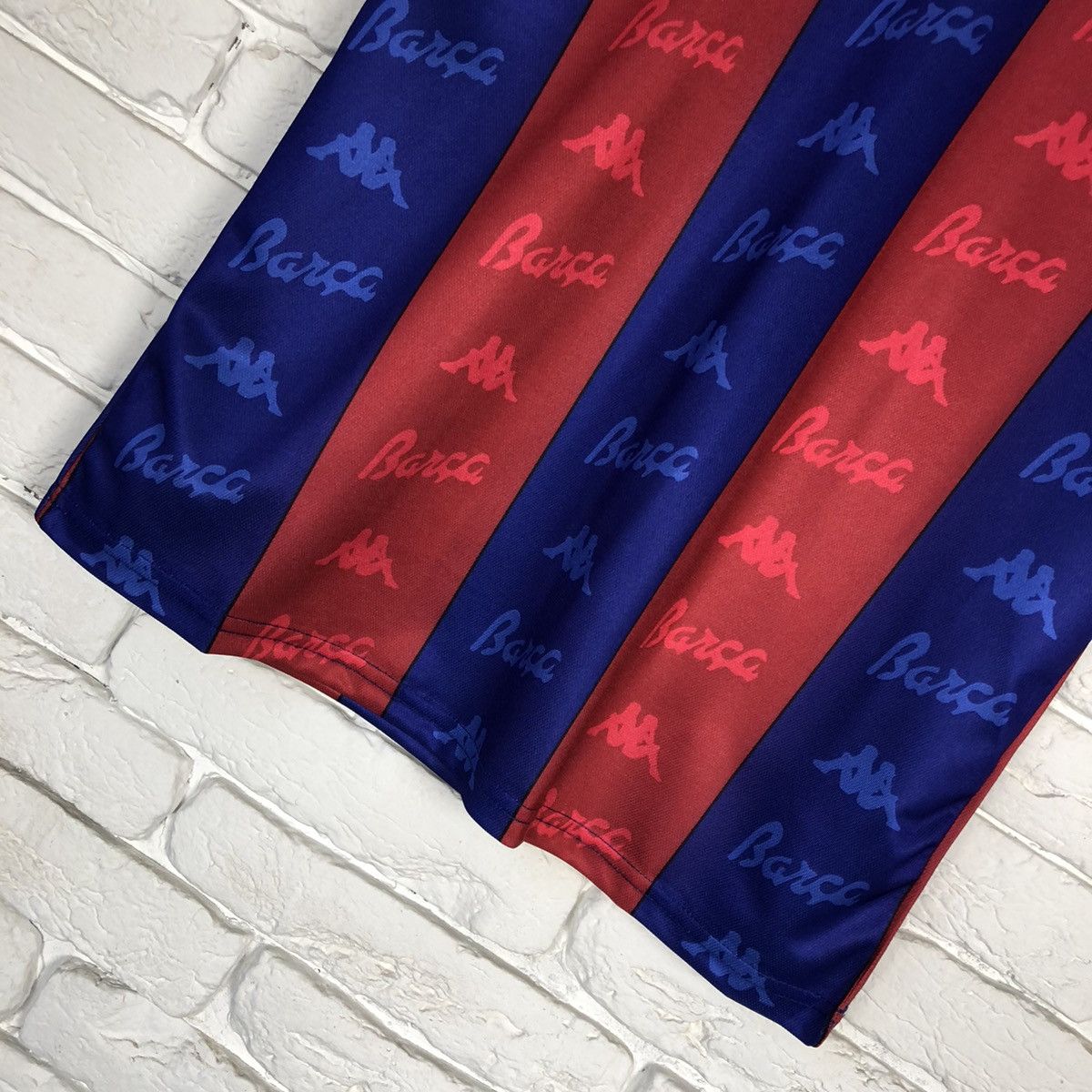 Kappa Retro copy Barcelona 1995 1997 home soccer jersey Size US M / EU 48-50 / 2 - 3 Thumbnail