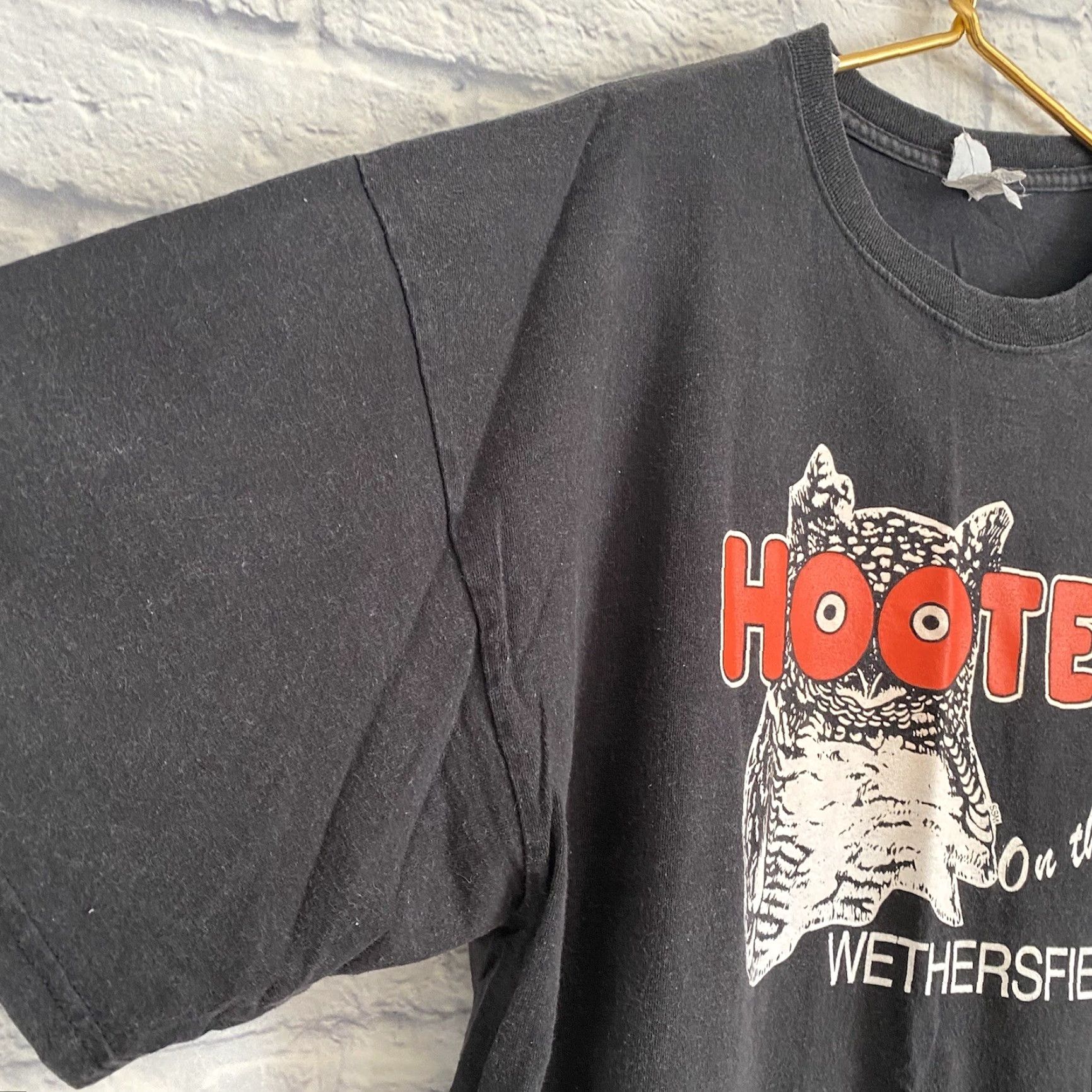 Spell **Vintage Faded Hooters Connecticut Spell Out T-Shirt Black Size XL** User: Vintage Faded Hooters Connecticut Spell Out T-Shirt Size XL Black ** Size US XL / EU 56 / 4 - 7 Thumbnail