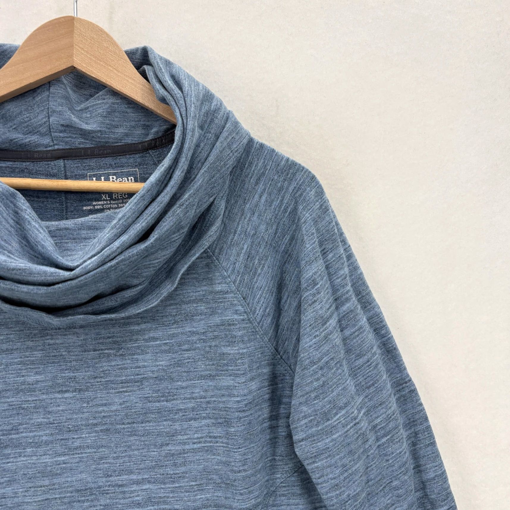L.L.Bean Cozy Pullover Womens XL Blue Cowl Neck Kangaroo Pocket Stretch Travel