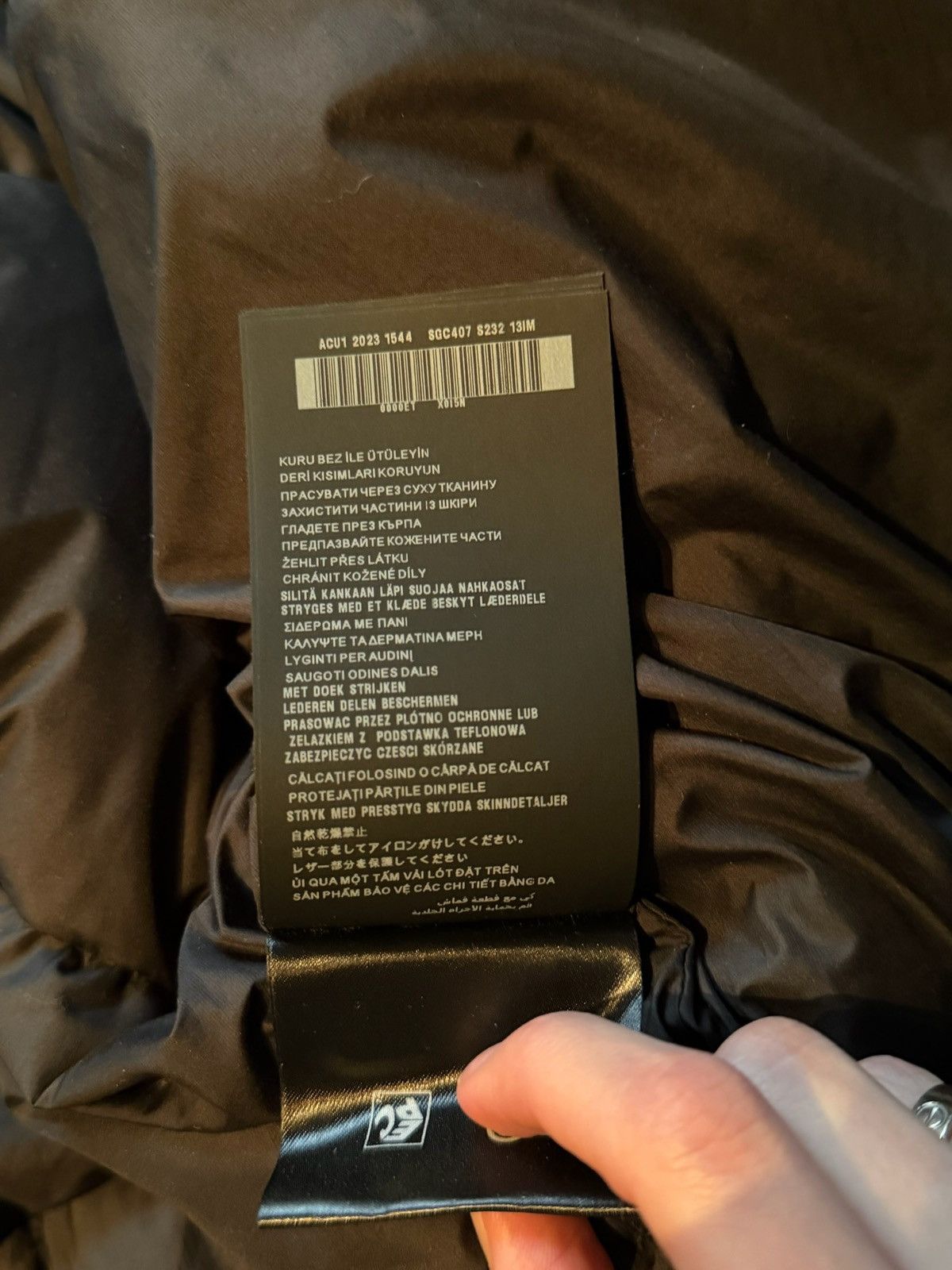 Prada Velvet puffer jacket Size US M / EU 48-50 / 2 - 21 Thumbnail