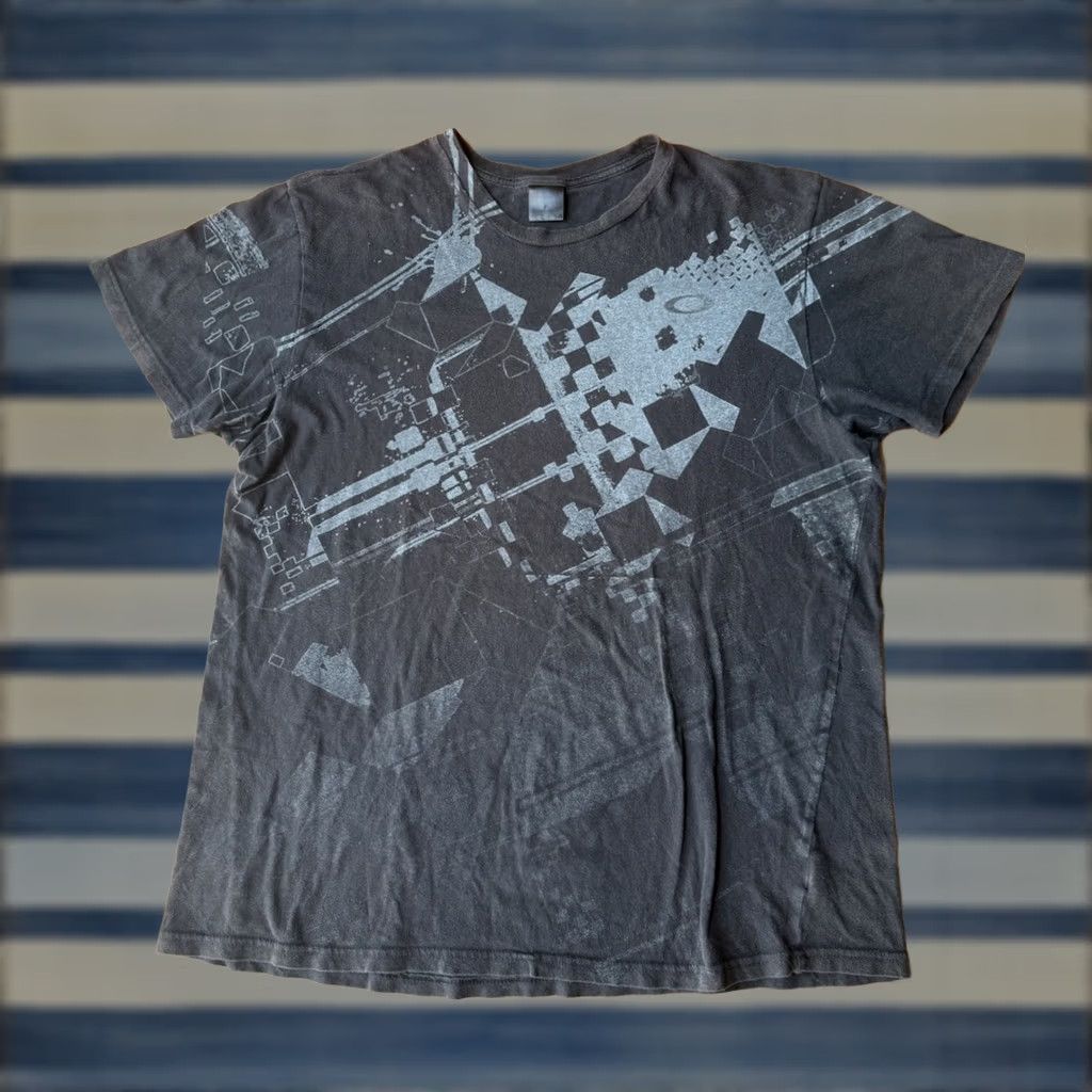 Oakley VINTAGE Oakley AOP T Shirt XL Black Grunge Cyber Shirt Men 80s 90s Skater Surf Logo Size US XL / EU 56 / 4 - 1 Thumbnail